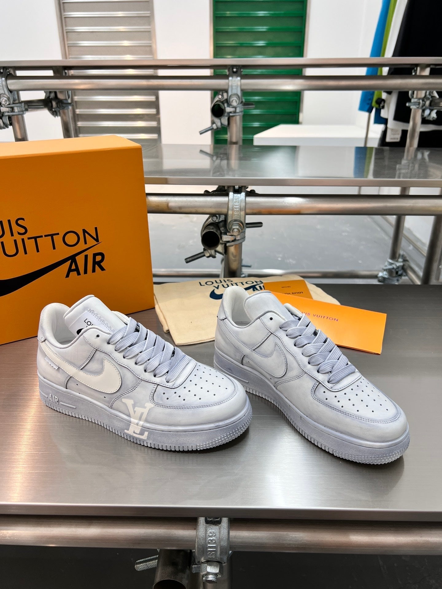 Luxury Shoes - LU-V - 1111