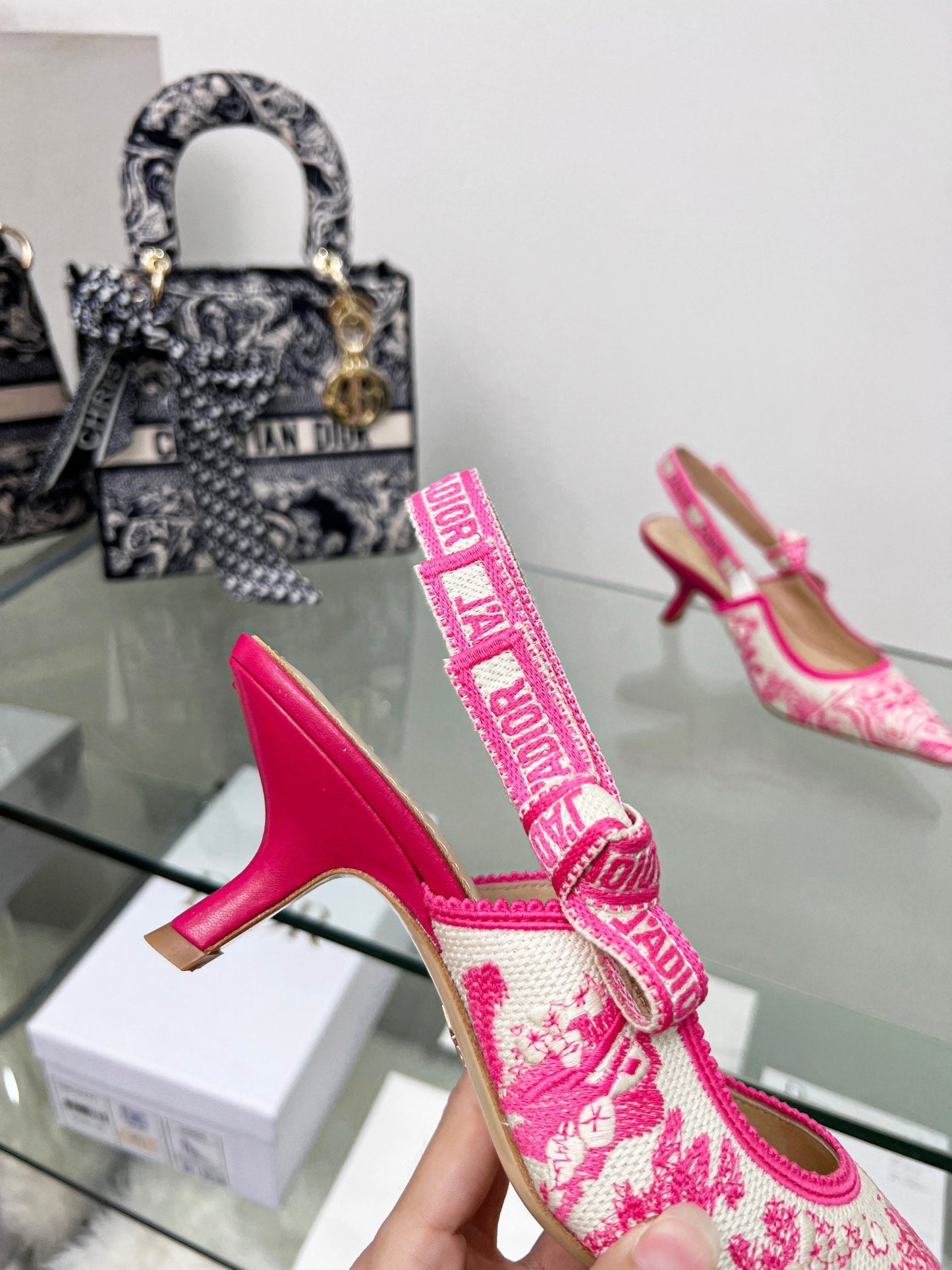 Luxury Shoes - DIR - 987