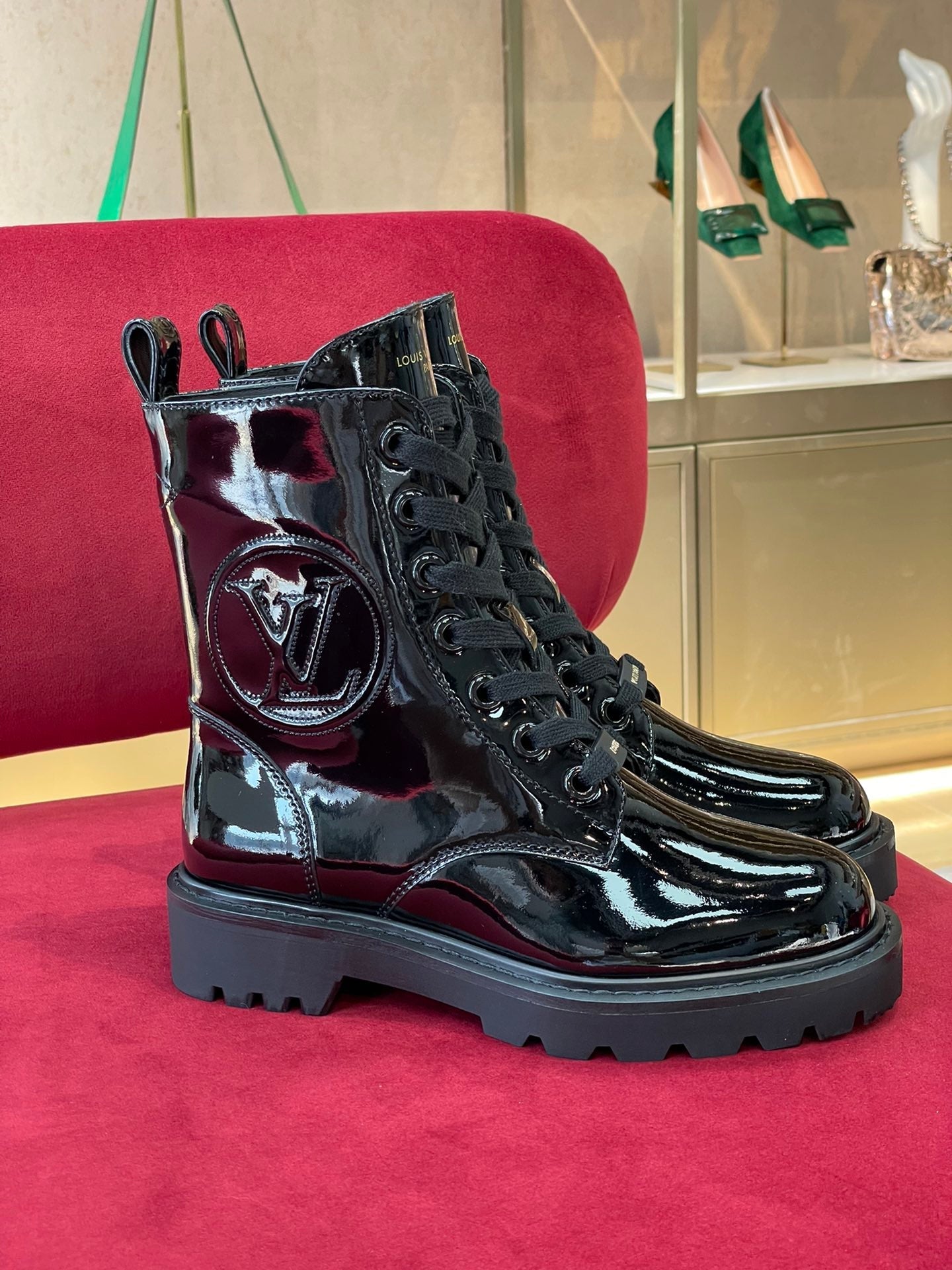 Luxury Shoes - LU-V - 556