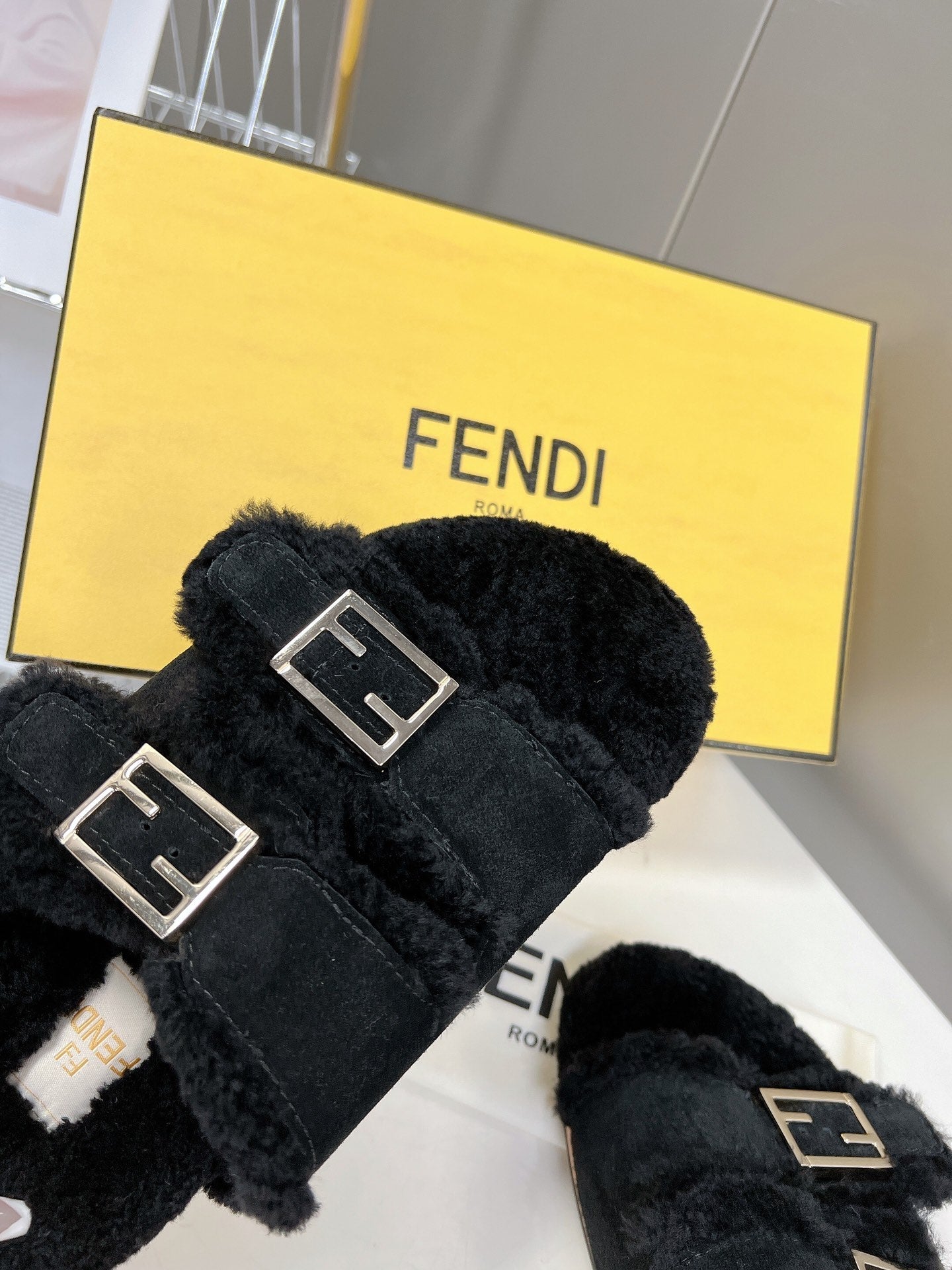 Luxury Shoes - FED - 381