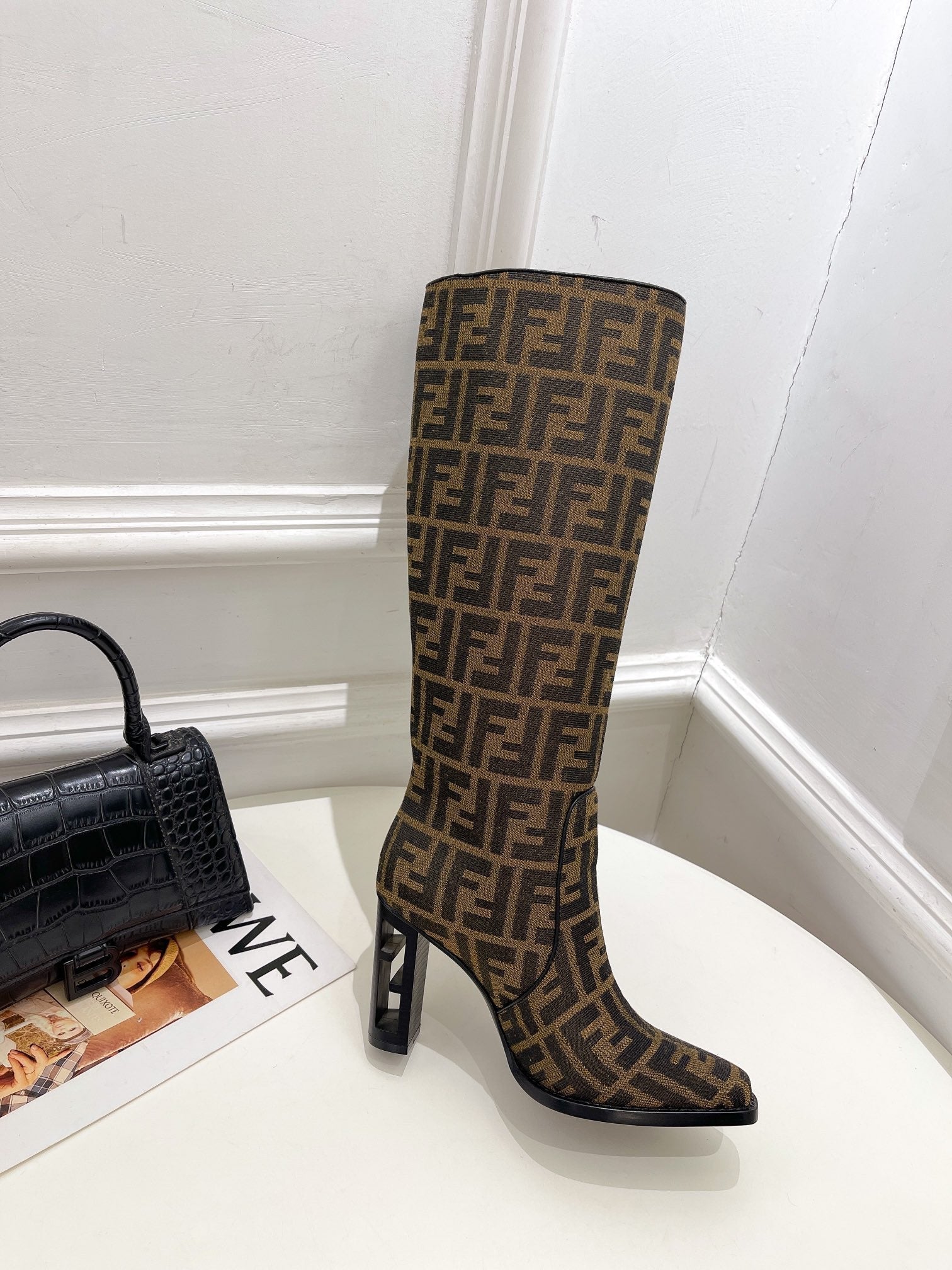 Luxury Shoes - FED - 343