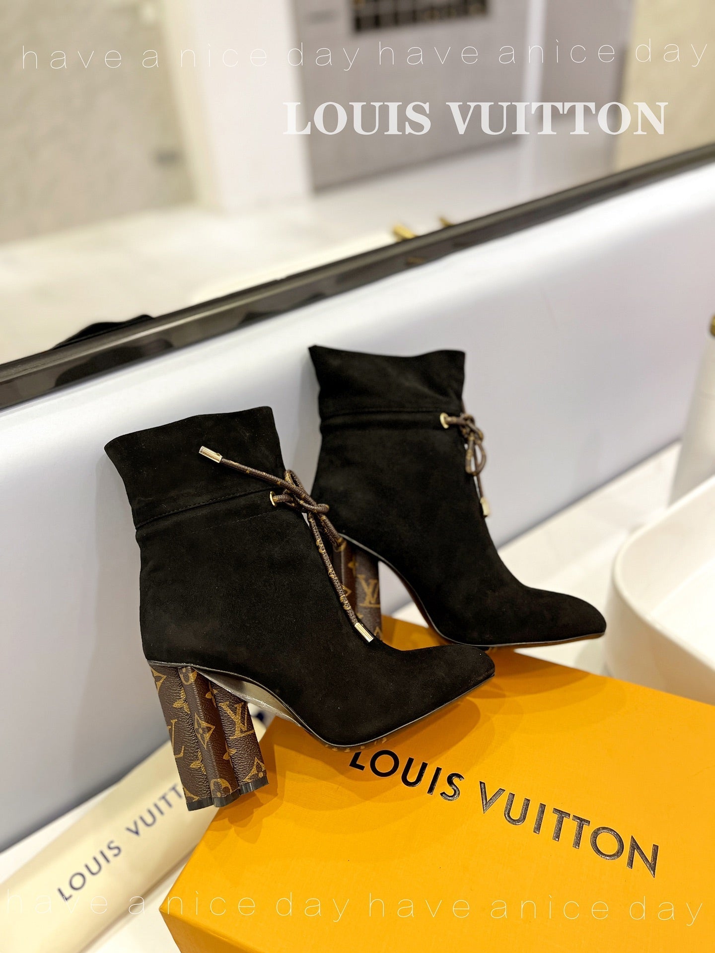 Luxury Shoes - LU-V - 557