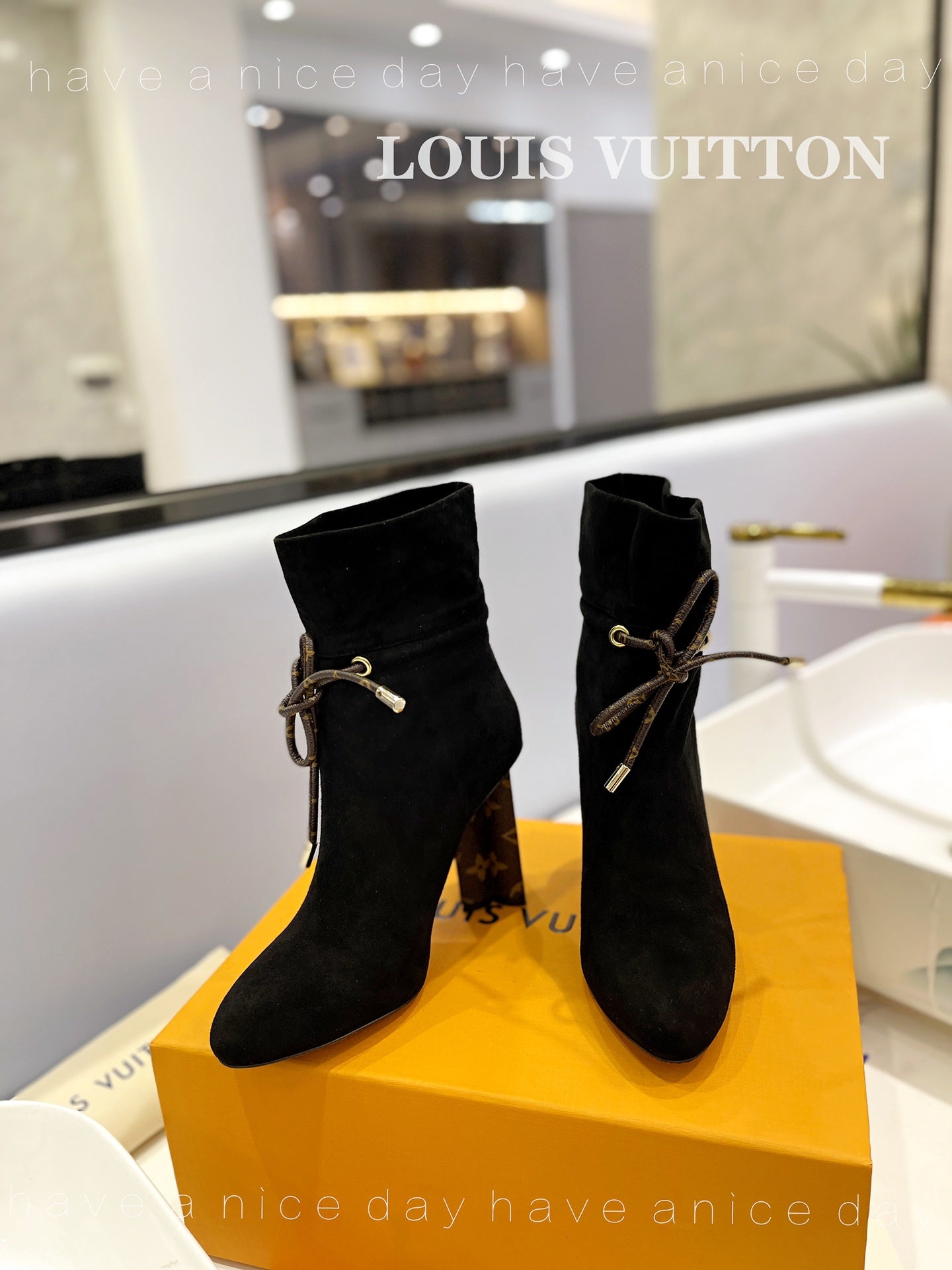 Luxury Shoes - LU-V - 557