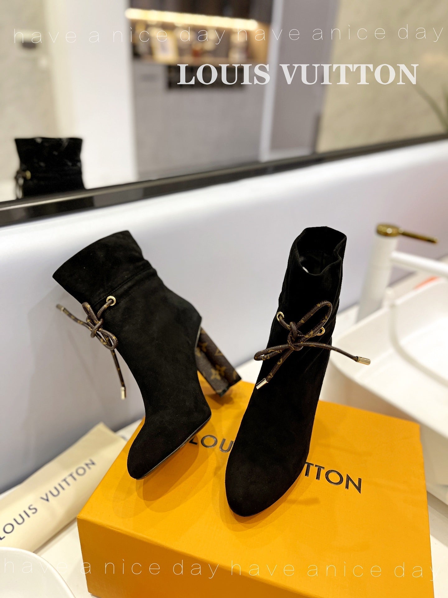 Luxury Shoes - LU-V - 557