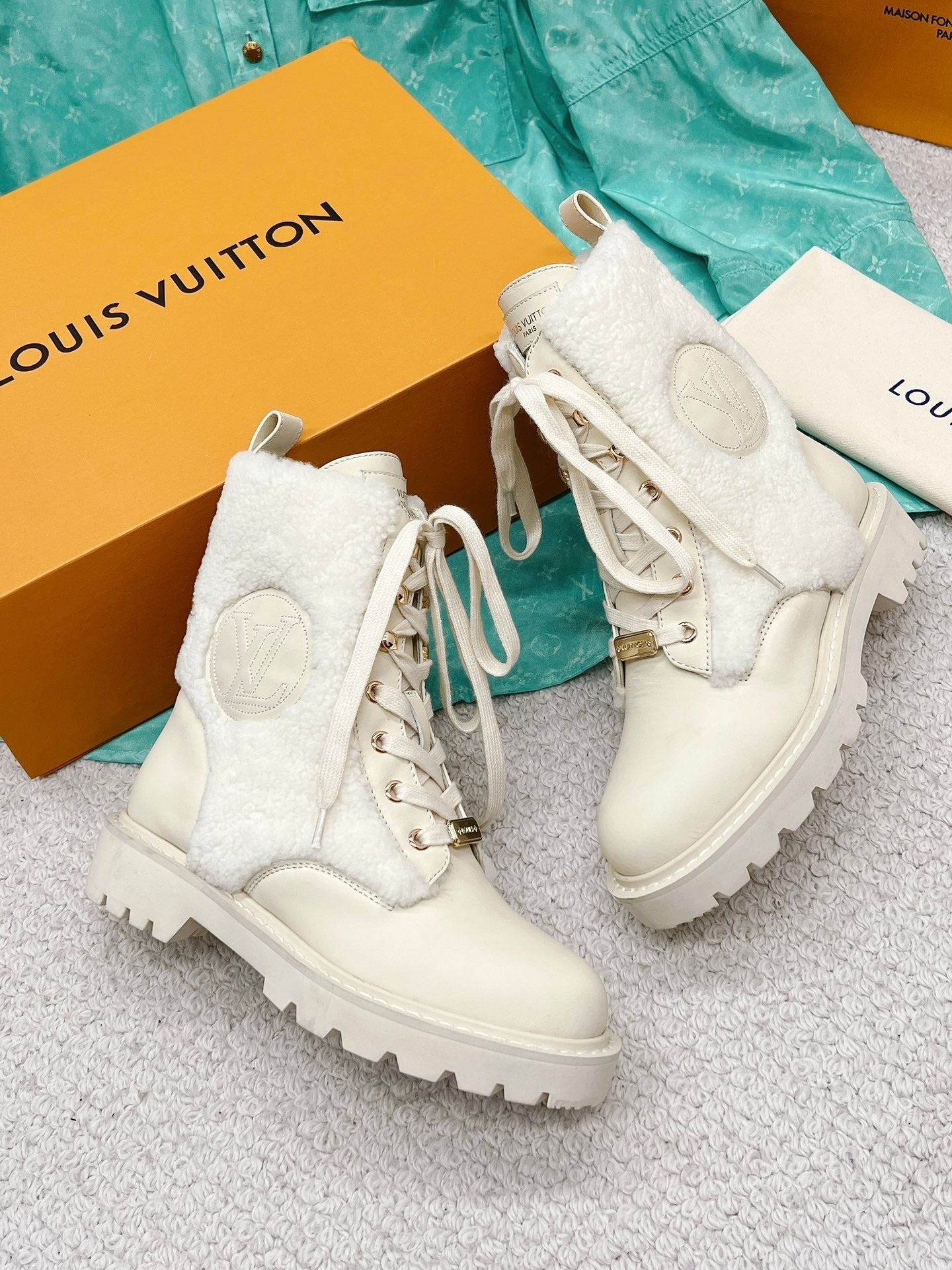 Luxury Shoes - LU-V - 477
