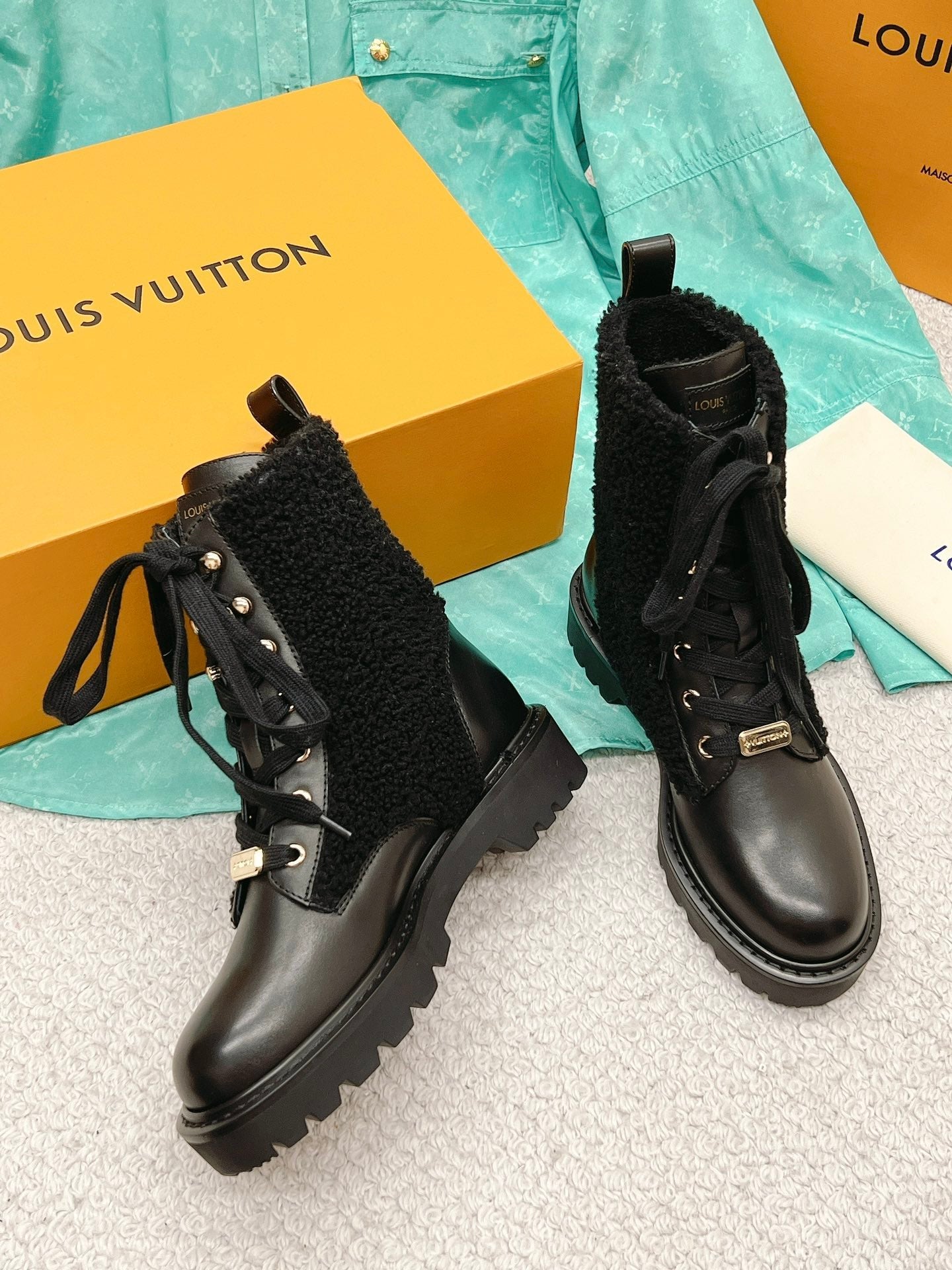 Luxury Shoes - LU-V - 479