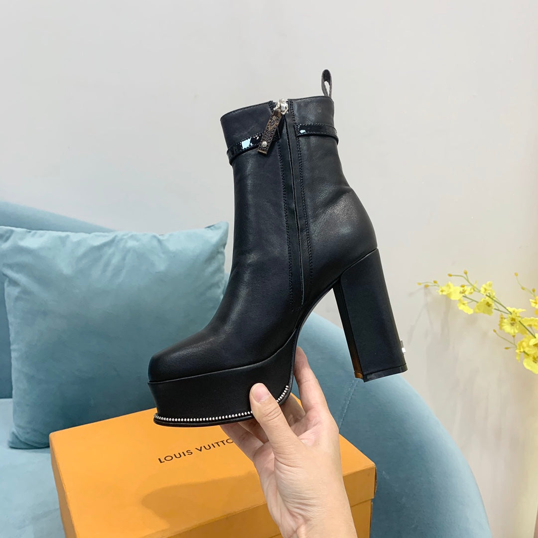 Luxury Shoes - LU-V - 440