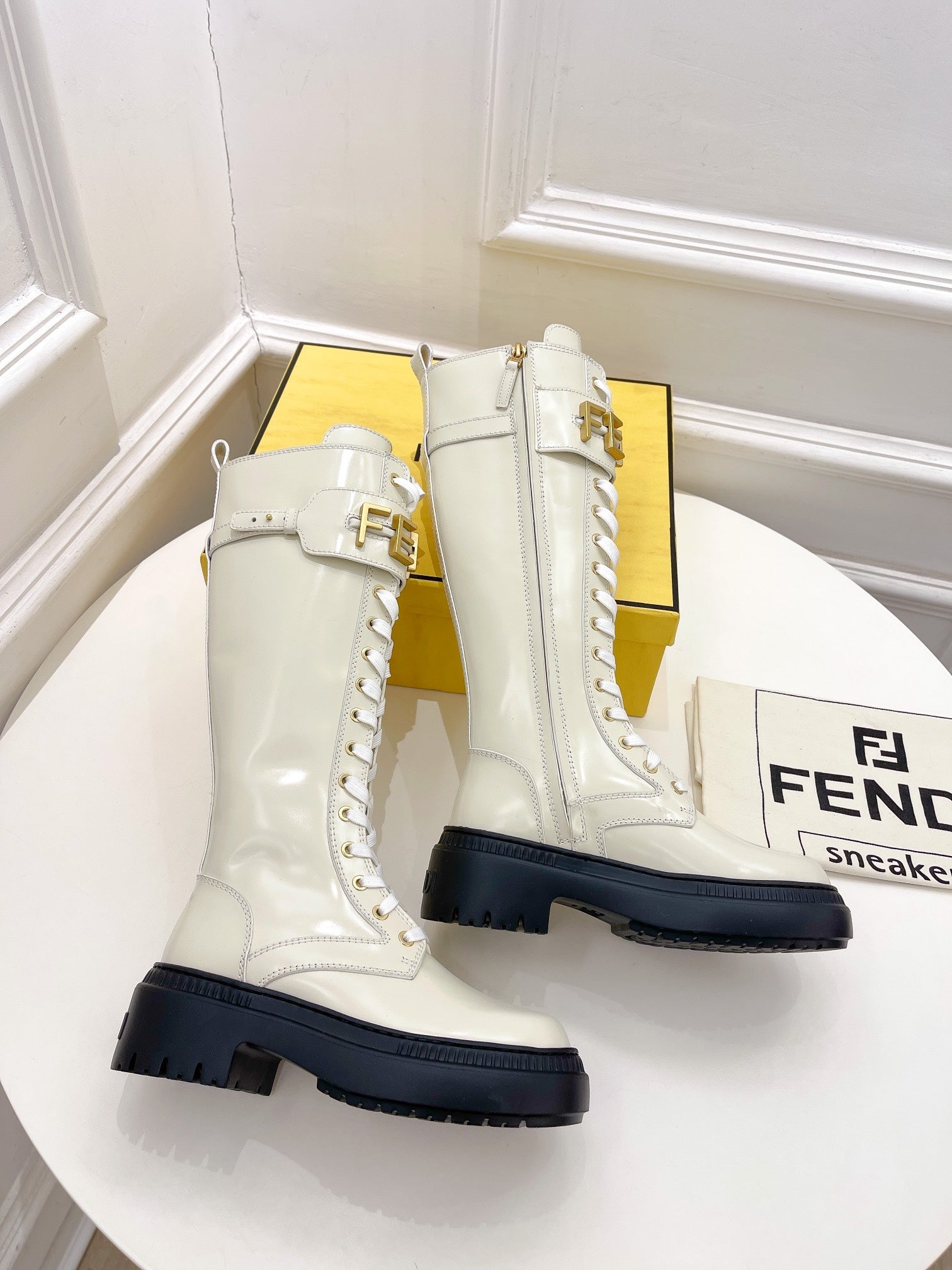 Luxury Shoes - FED - 319