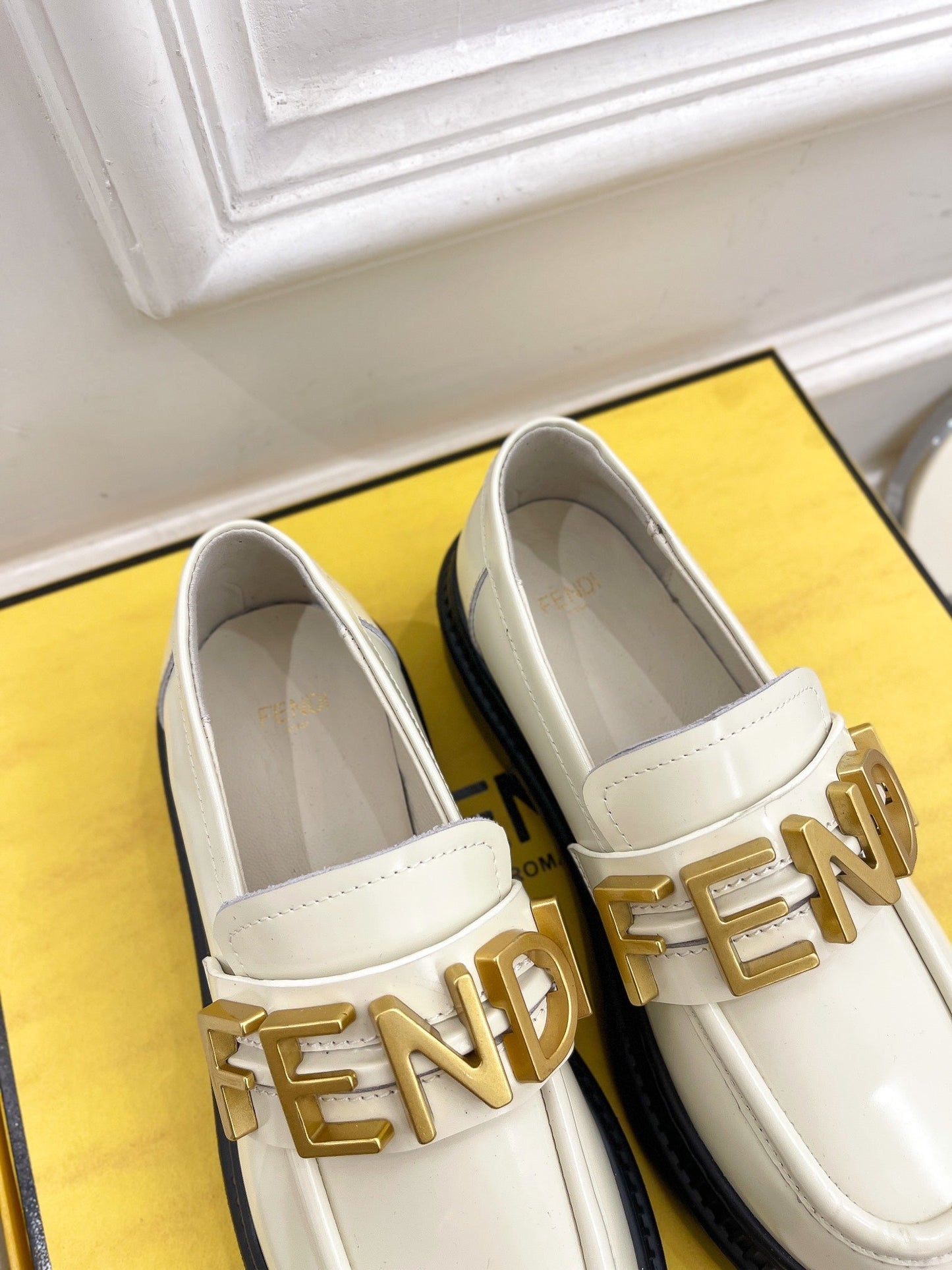 Luxury Shoes - FED - 327