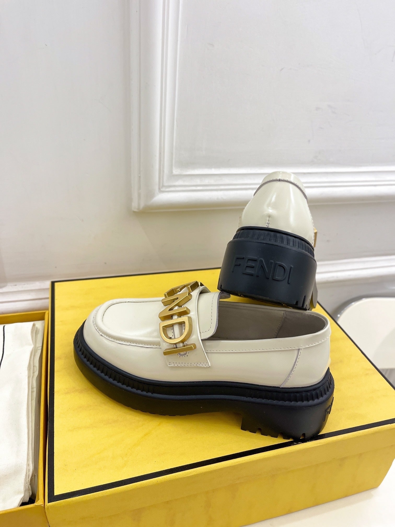 Luxury Shoes - FED - 327