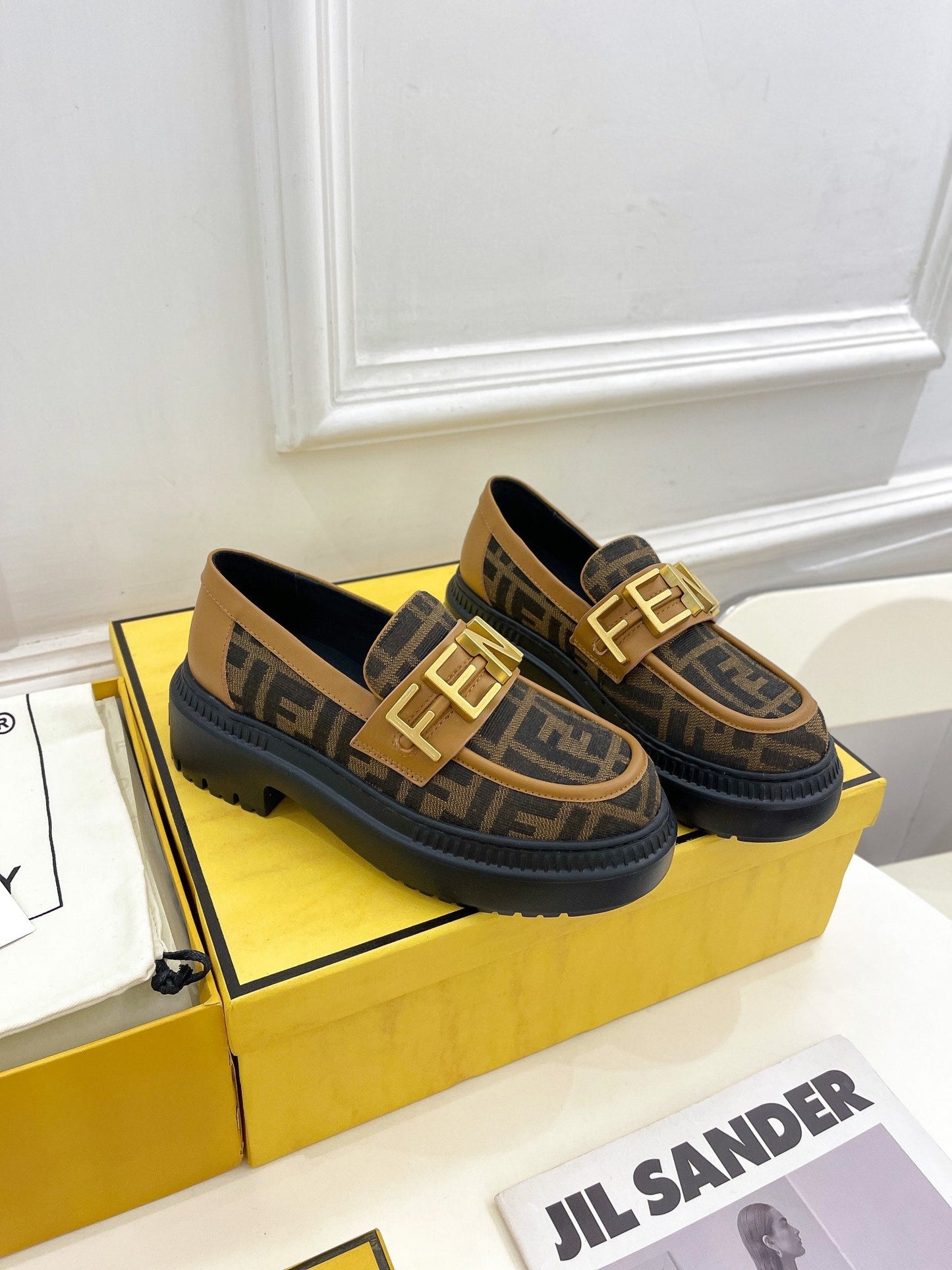Luxury Shoes - FED - 330