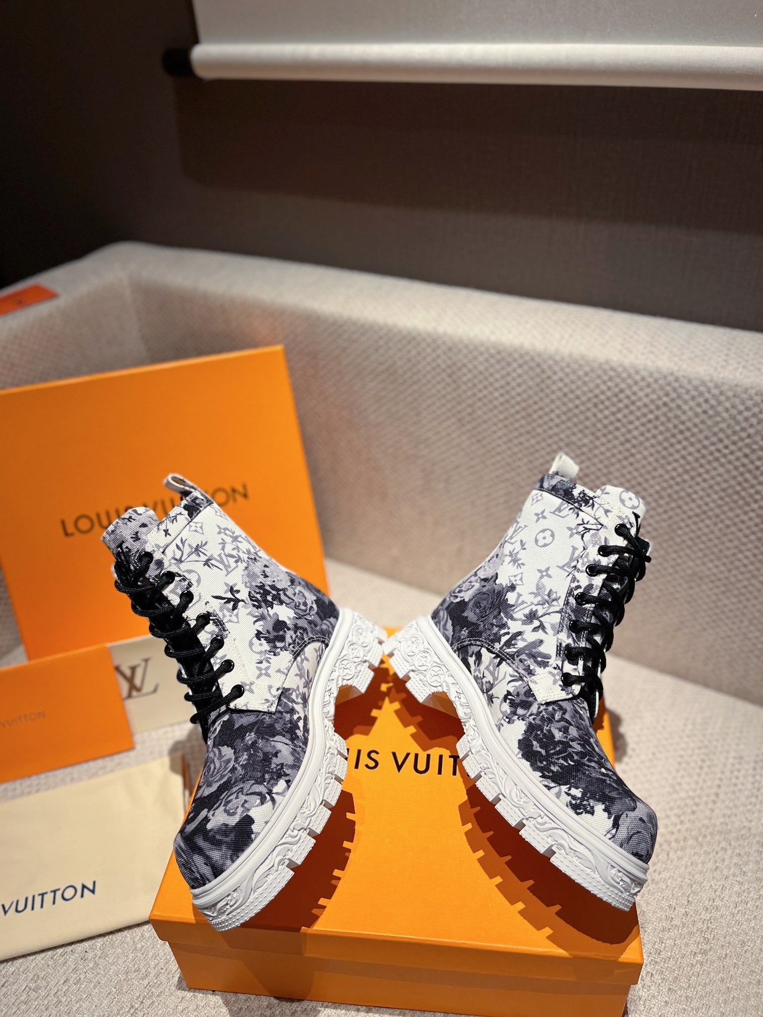 Luxury Shoes - LU-V - 468