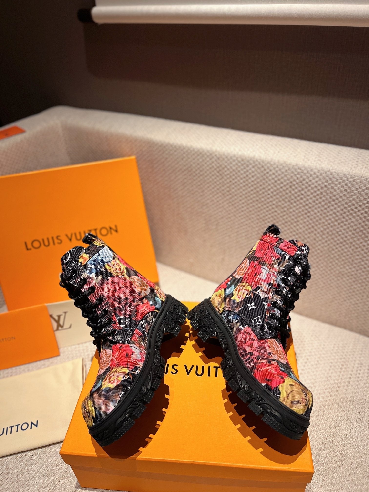 Luxury Shoes - LU-V - 469