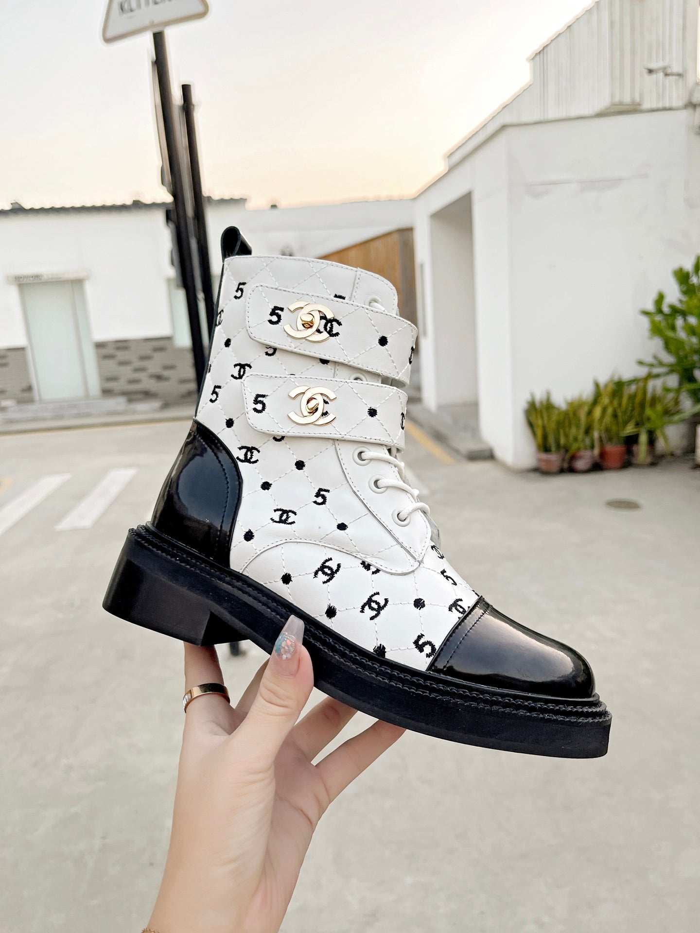 Luxury Shoes Sandals - CHL - 1259