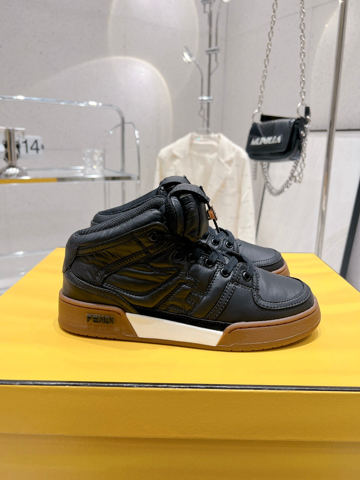 Luxury Shoes - FED - 251