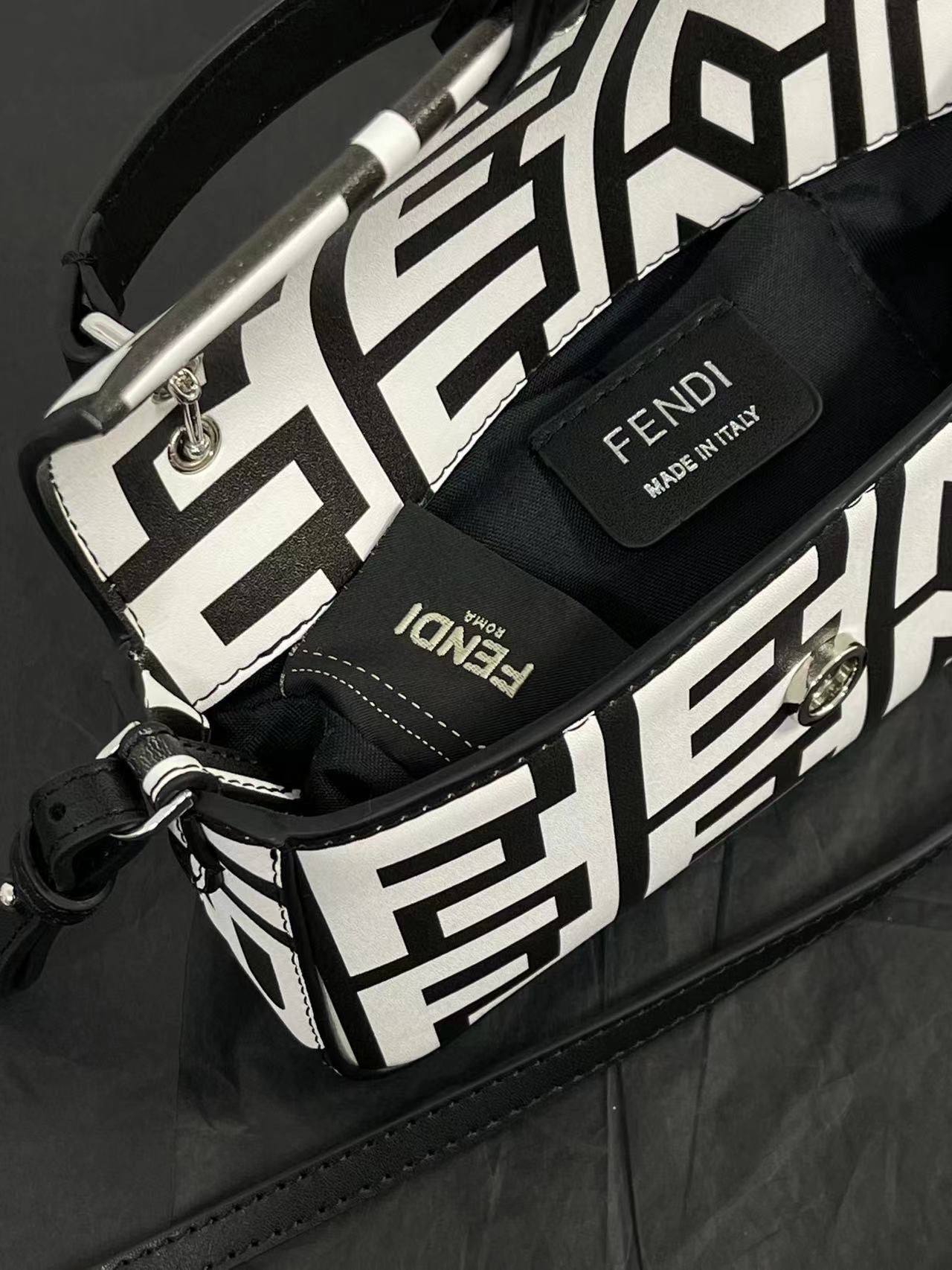 Ozarra -  Bag - FED - 085