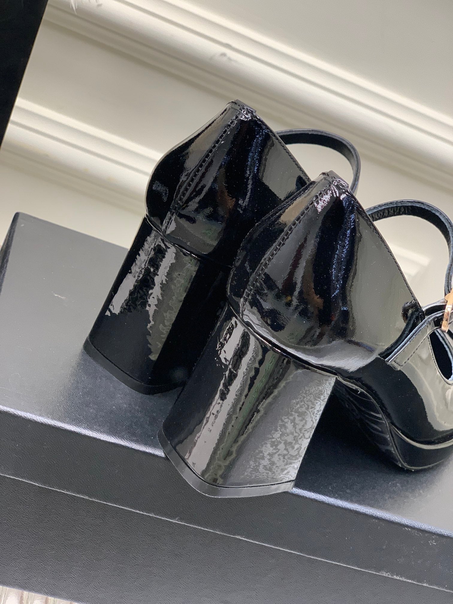 Luxury Shoes Sandals - CHL - 1012