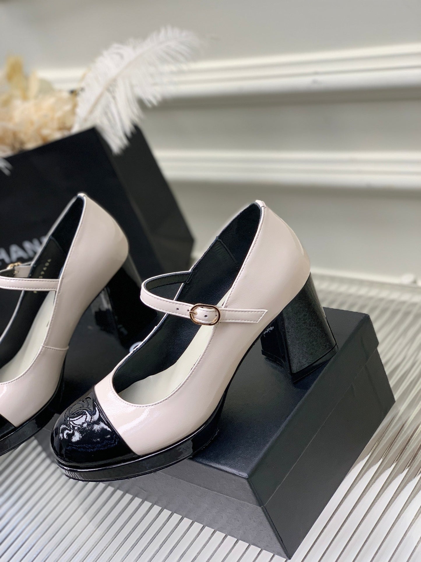 Luxury Shoes Sandals - CHL - 1013