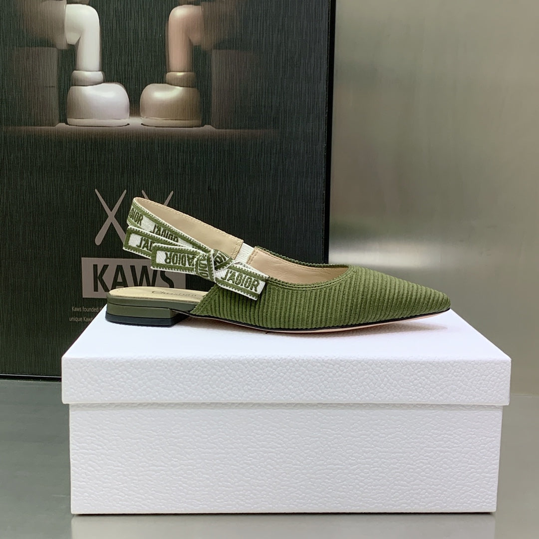Luxury Shoes - DIR - 640