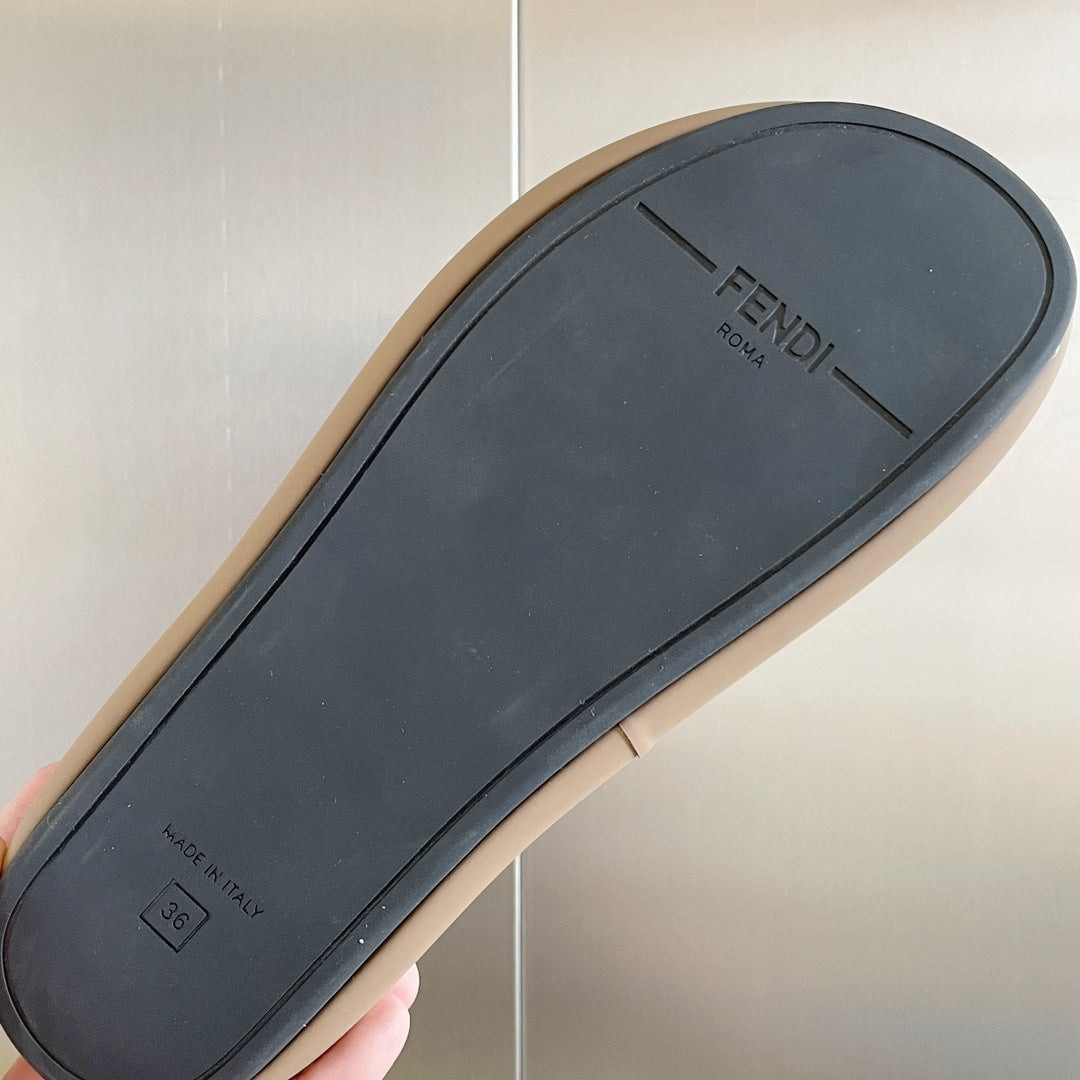Luxury Shoes - FED - 200