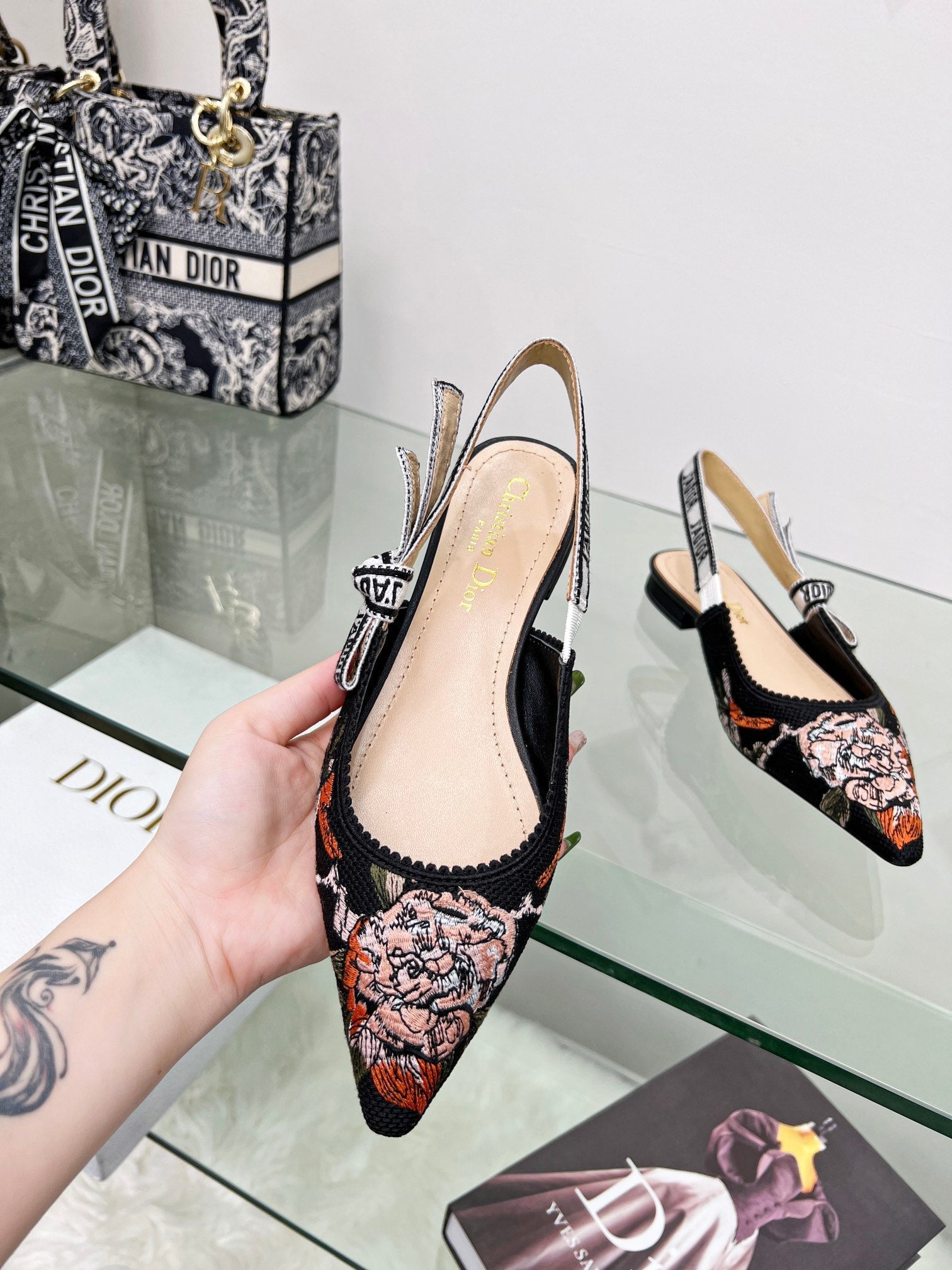 Luxury Shoes - DIR - 422