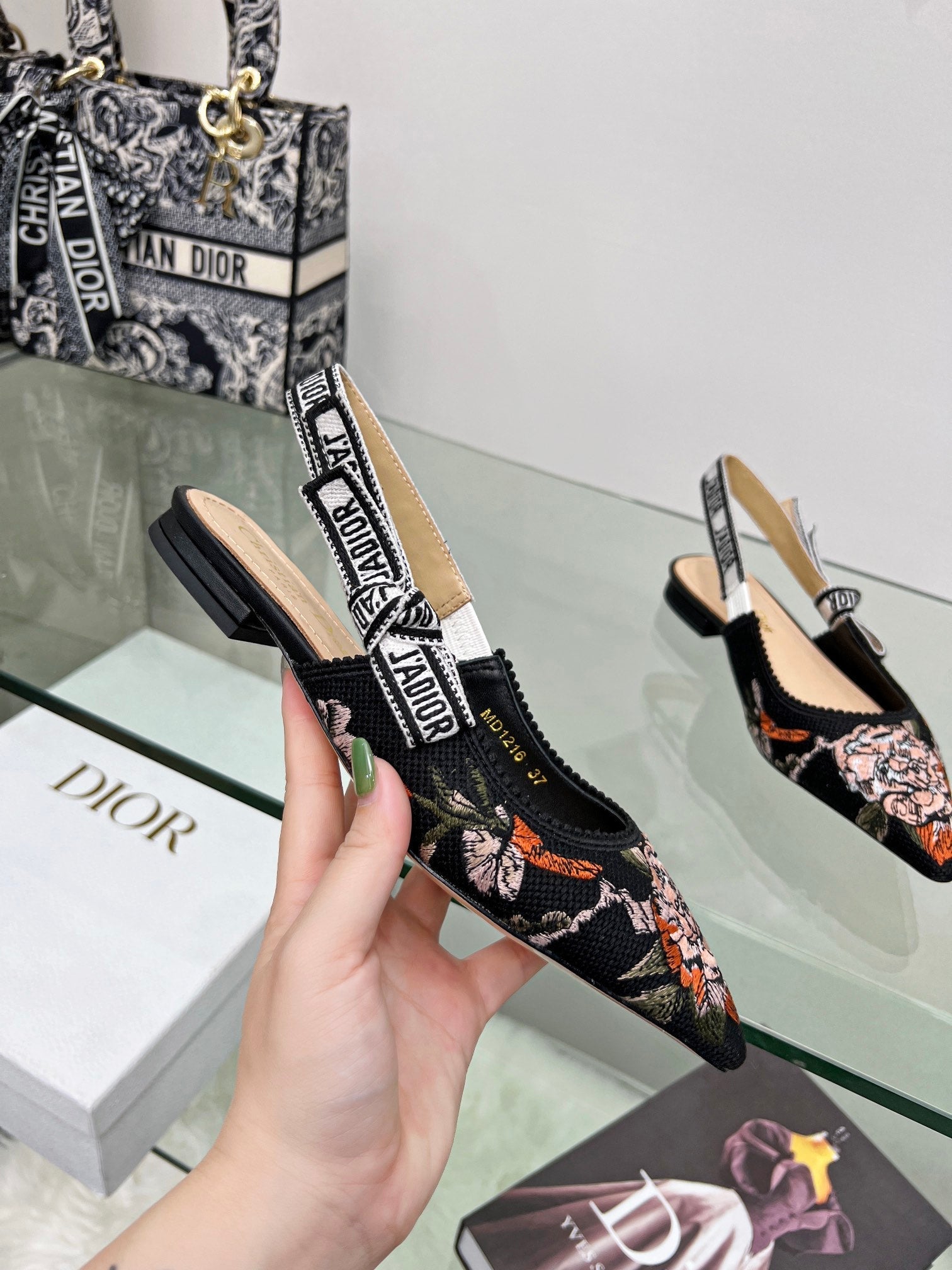 Luxury Shoes - DIR - 422