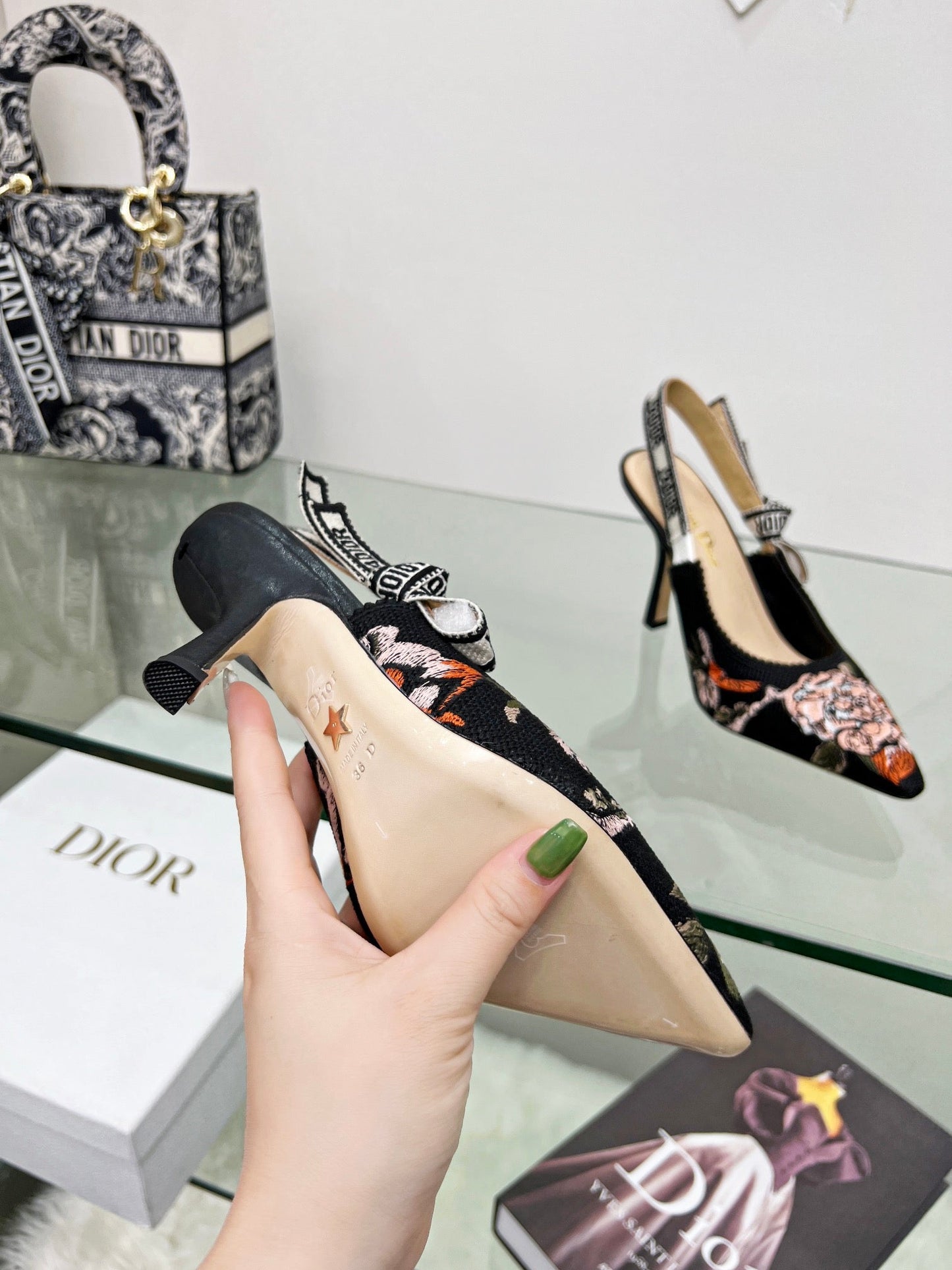 Luxury Shoes - DIR - 424