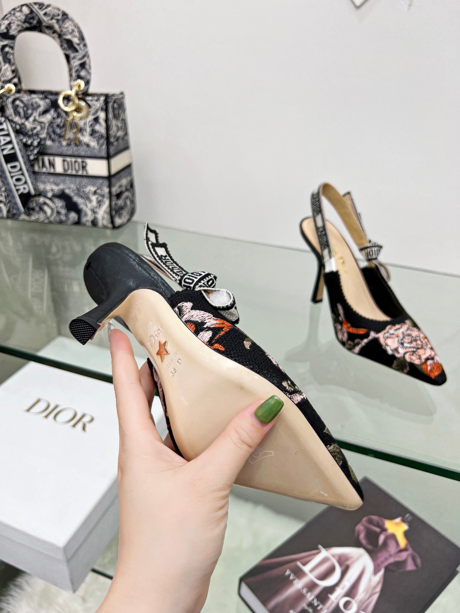 Luxury Shoes - DIR - 424