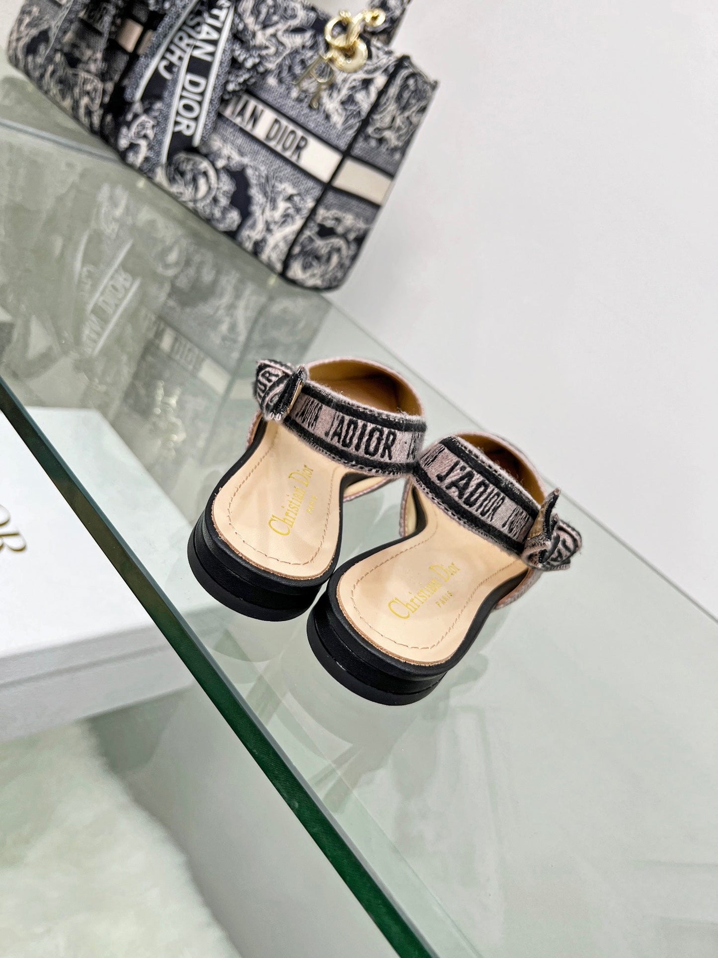 Luxury Shoes - DIR - 425