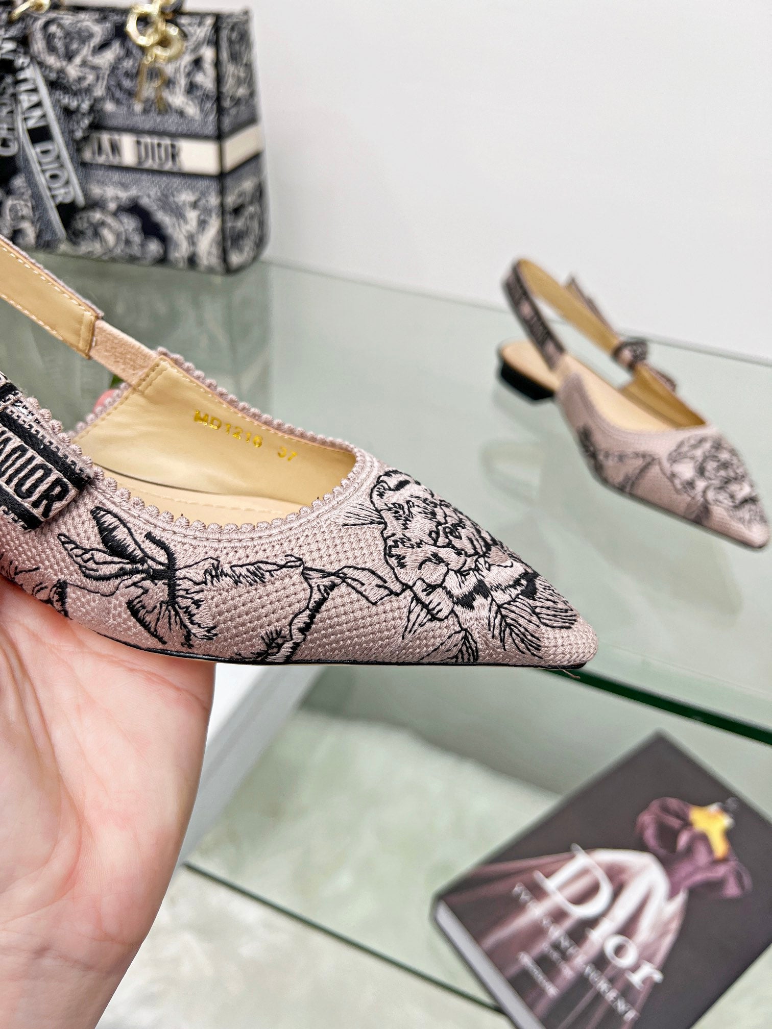 Luxury Shoes - DIR - 425