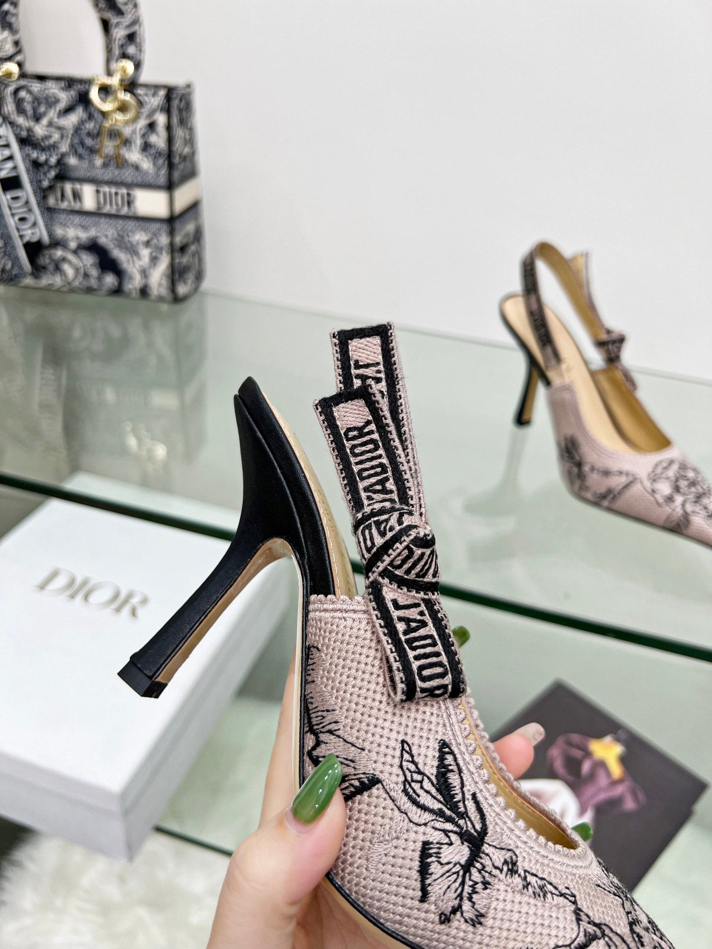 Luxury Shoes - DIR - 427