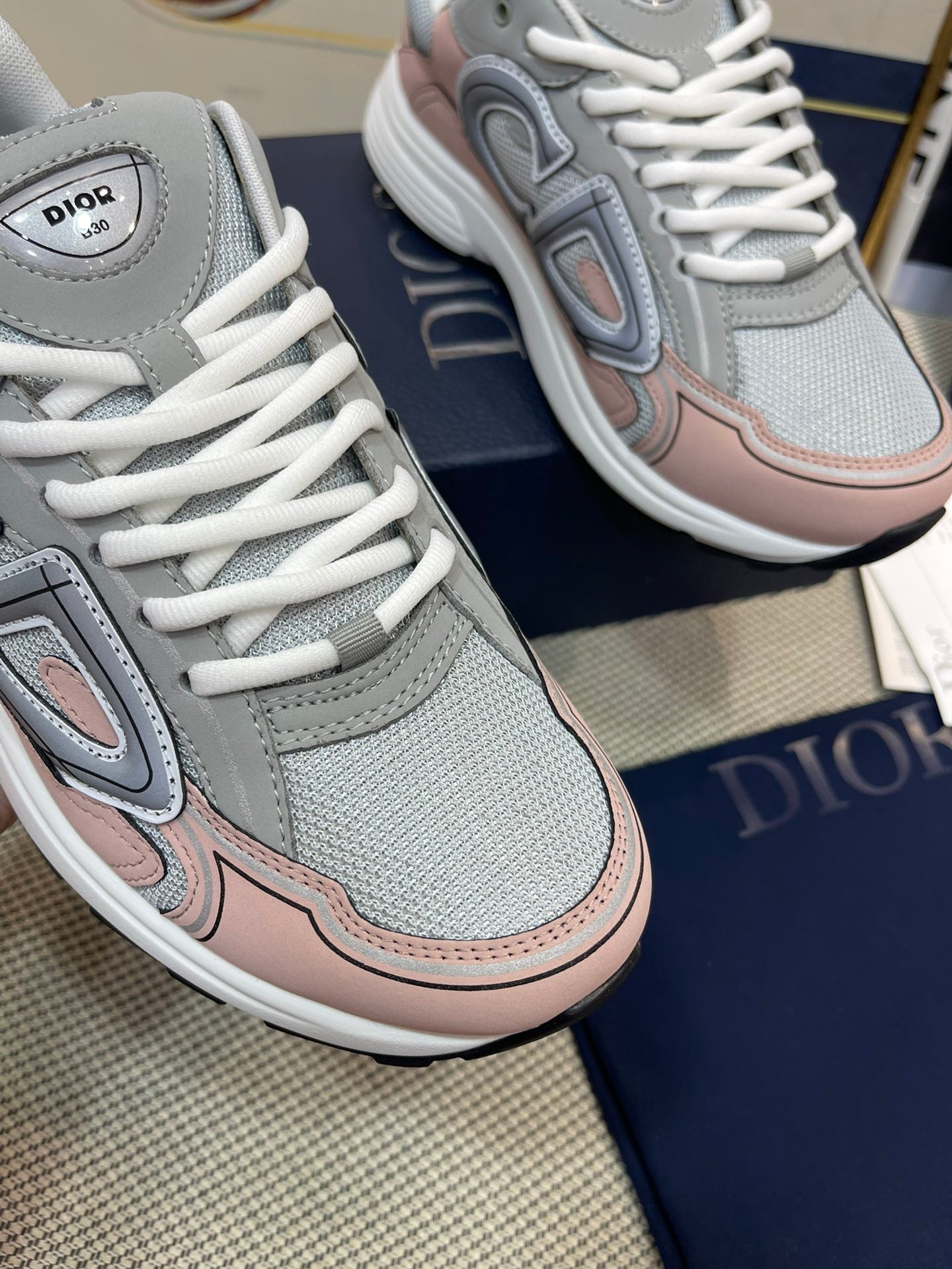 Luxury Shoes - DIR - 563