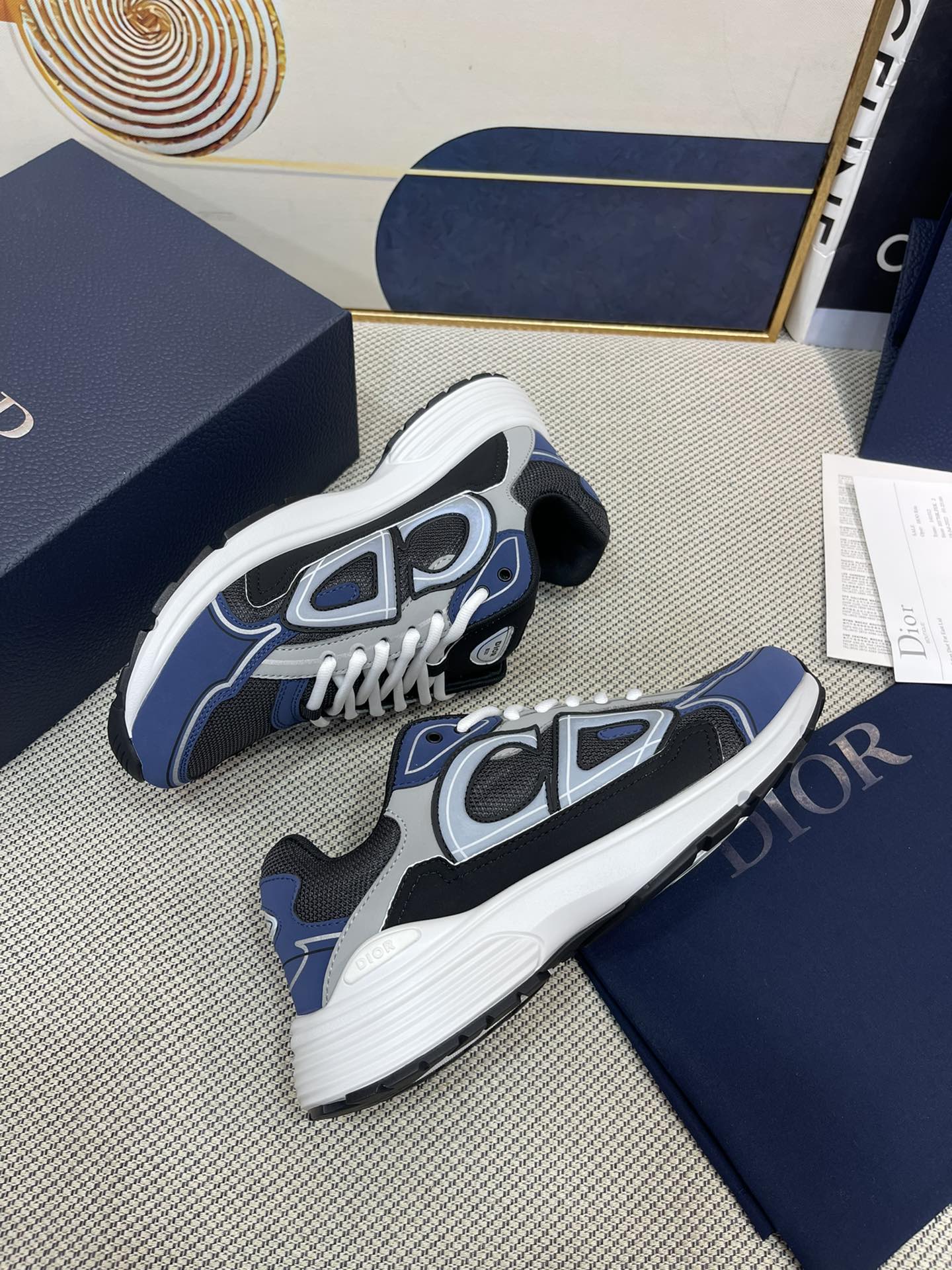 Luxury Shoes - DIR - 561