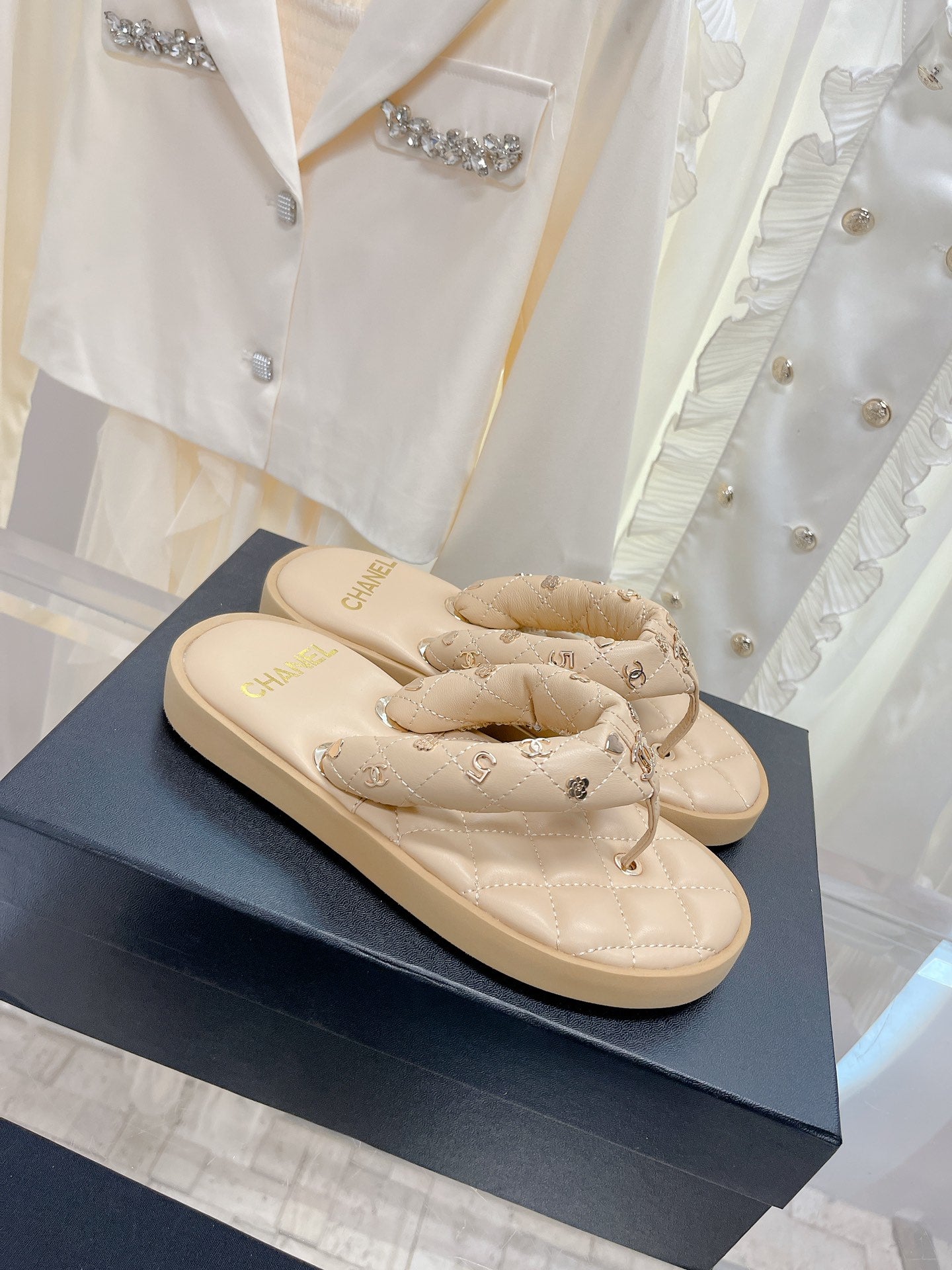 Luxury Shoes Sandals - CHL - 120