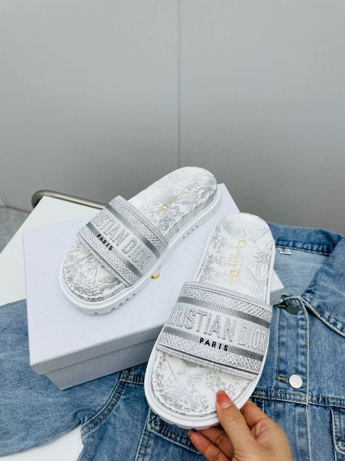 Luxury Shoes - DIR - 520