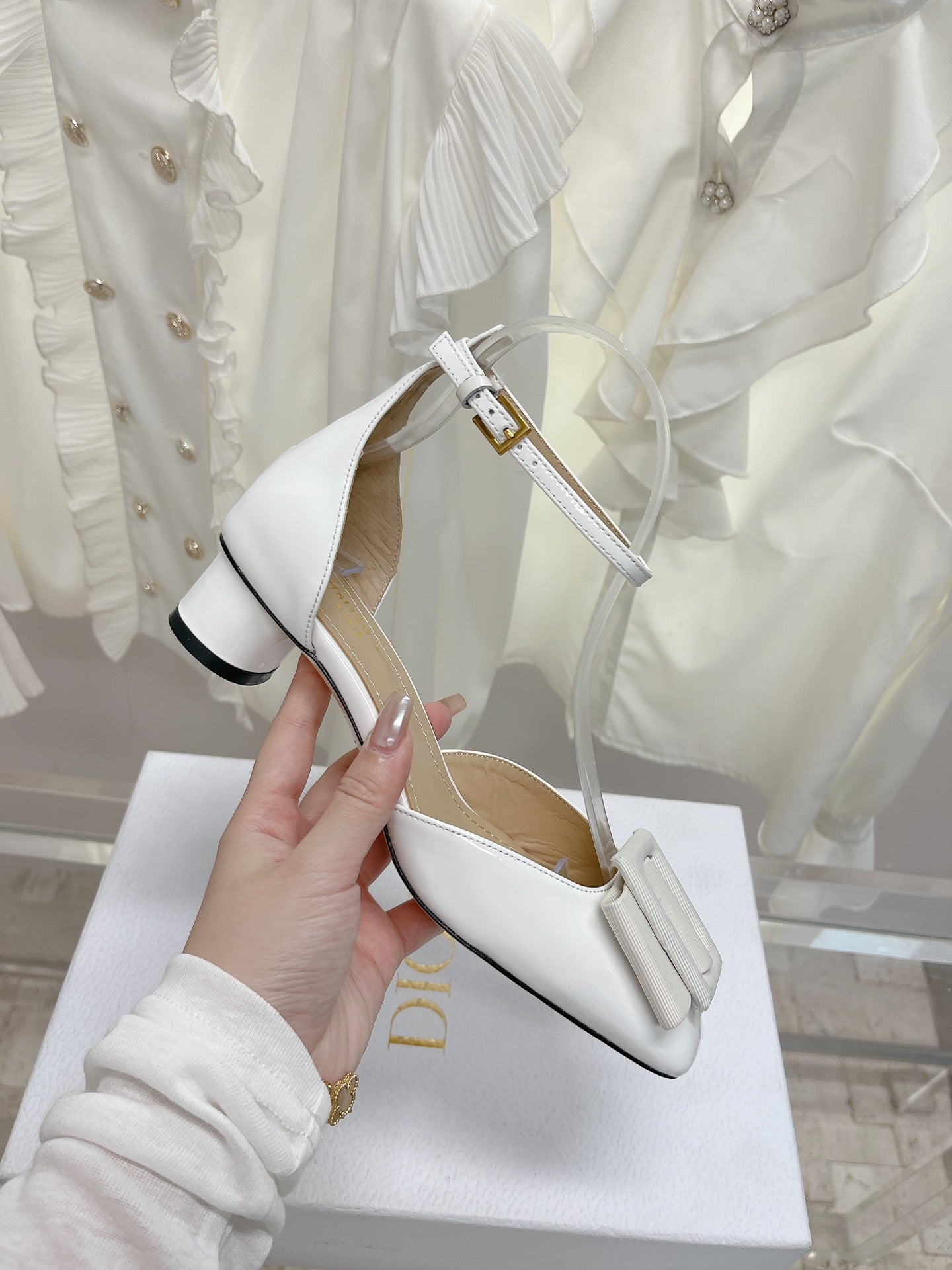 Luxury Shoes - DIR - 411