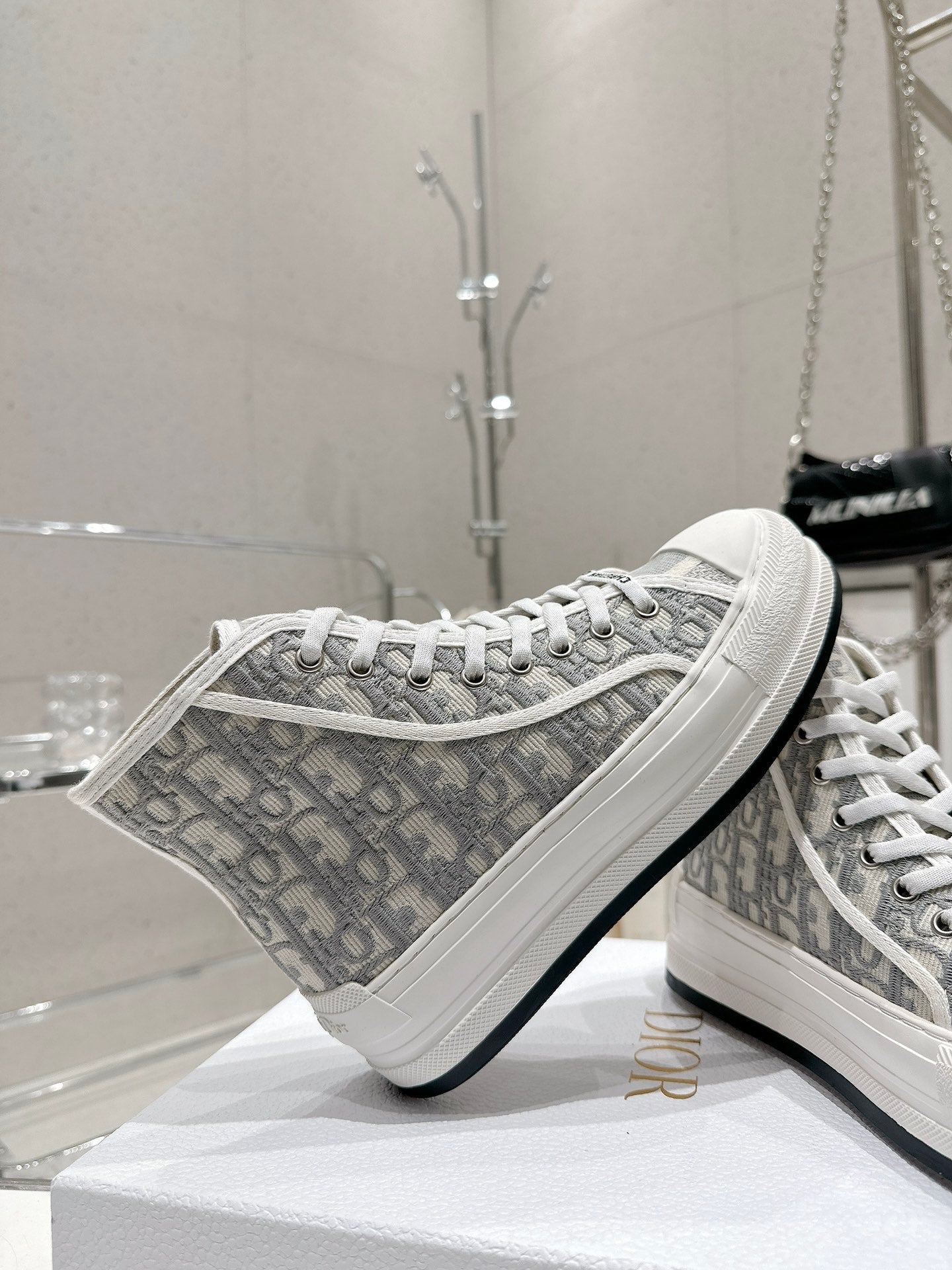 Luxury Shoes - DIR - 400