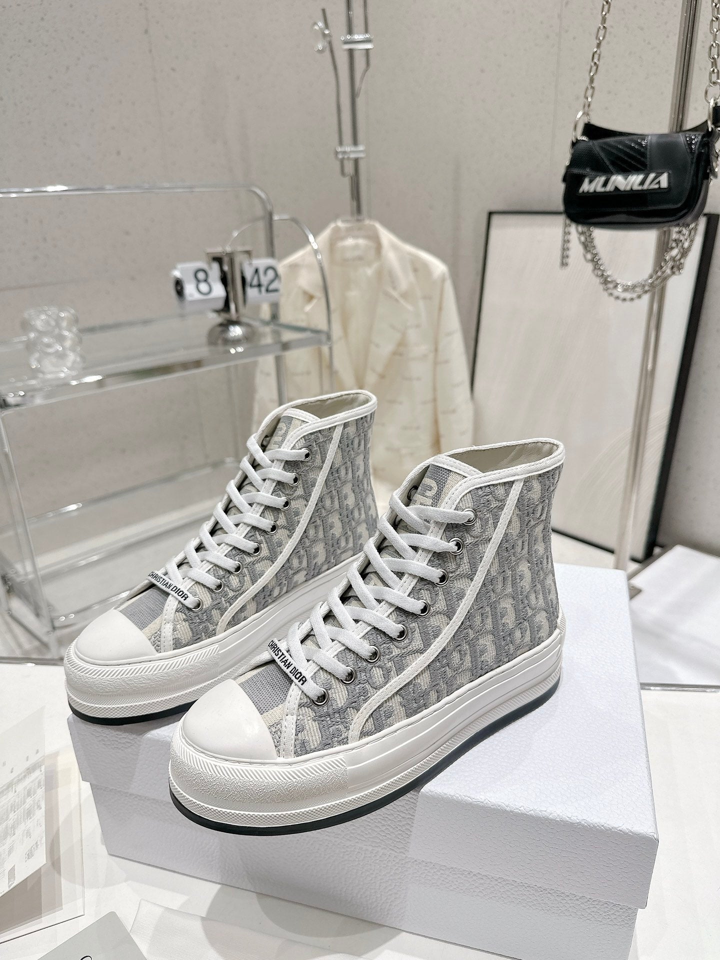 Luxury Shoes - DIR - 400