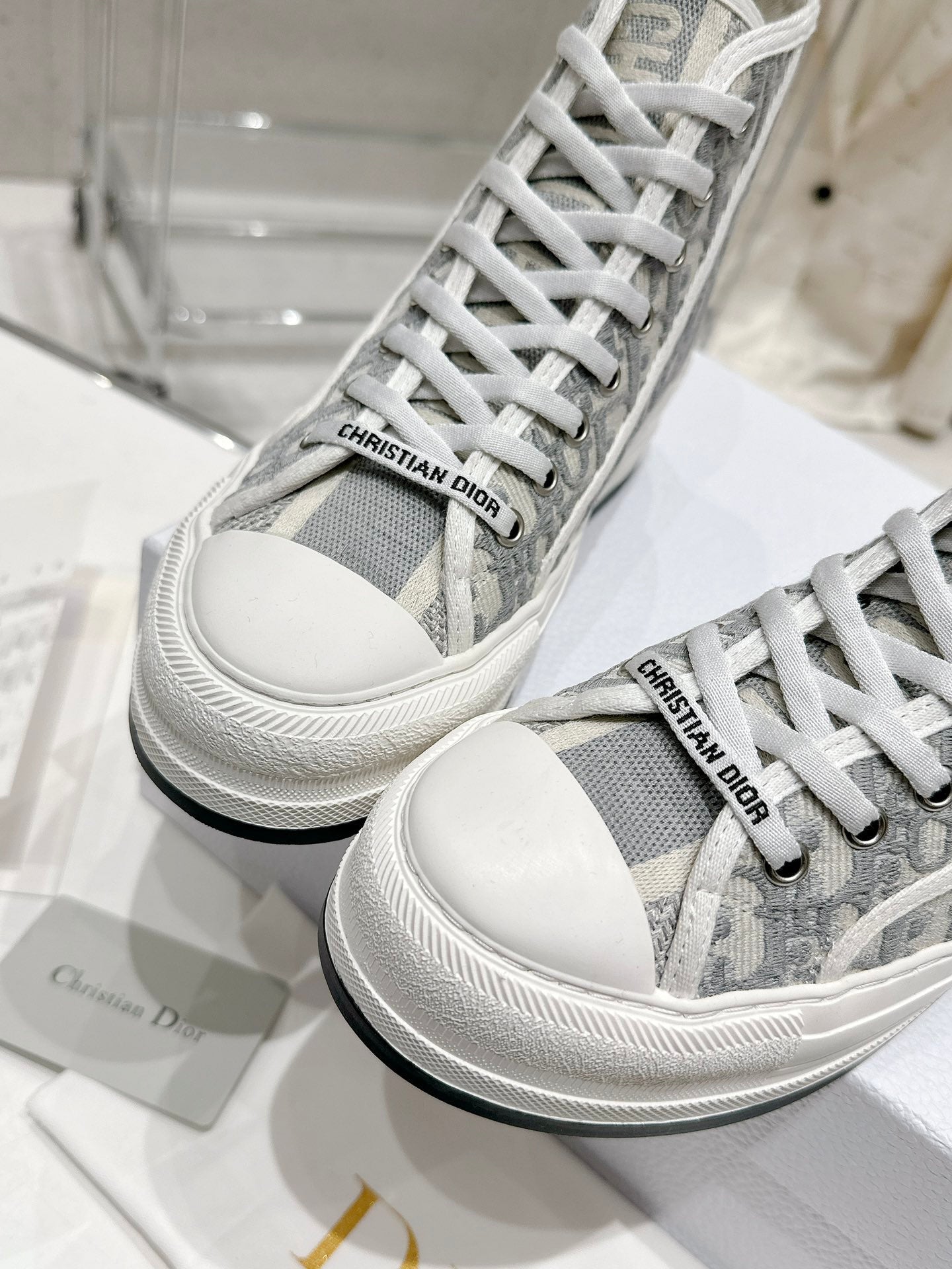 Luxury Shoes - DIR - 400