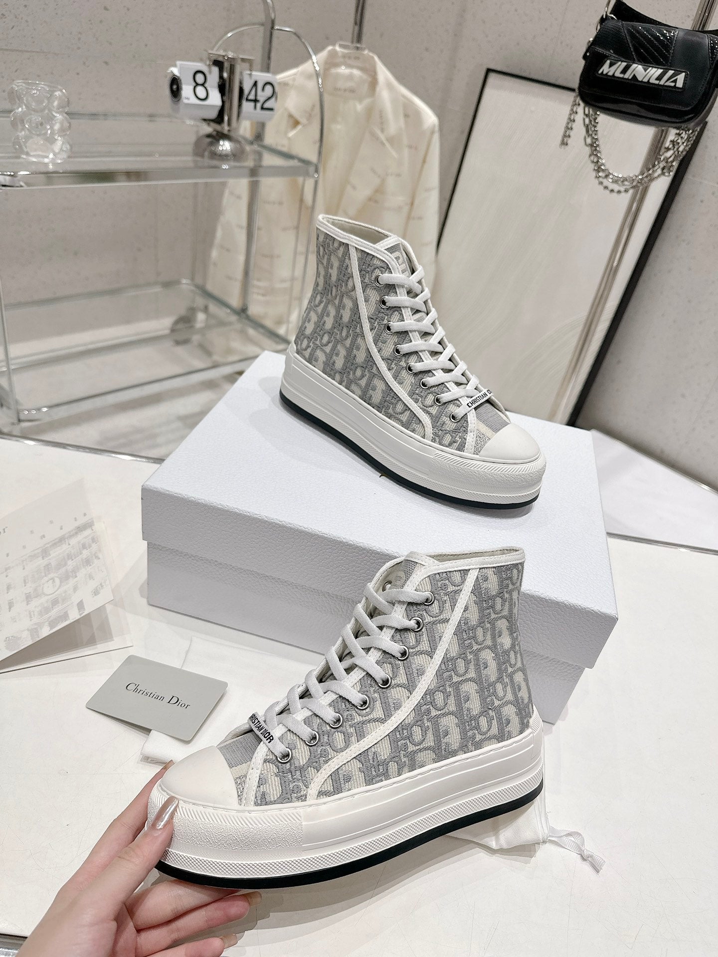 Luxury Shoes - DIR - 400