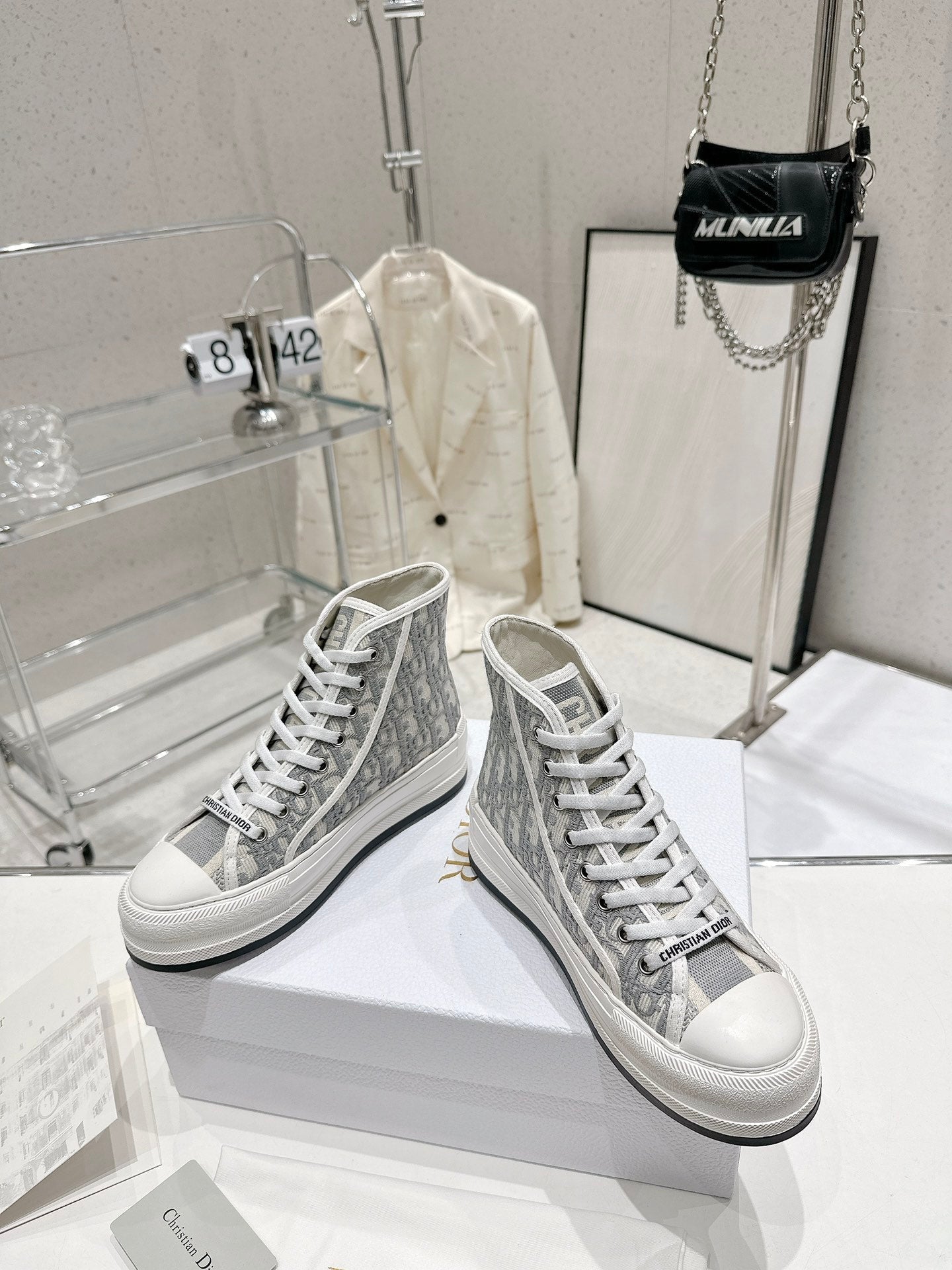 Luxury Shoes - DIR - 400