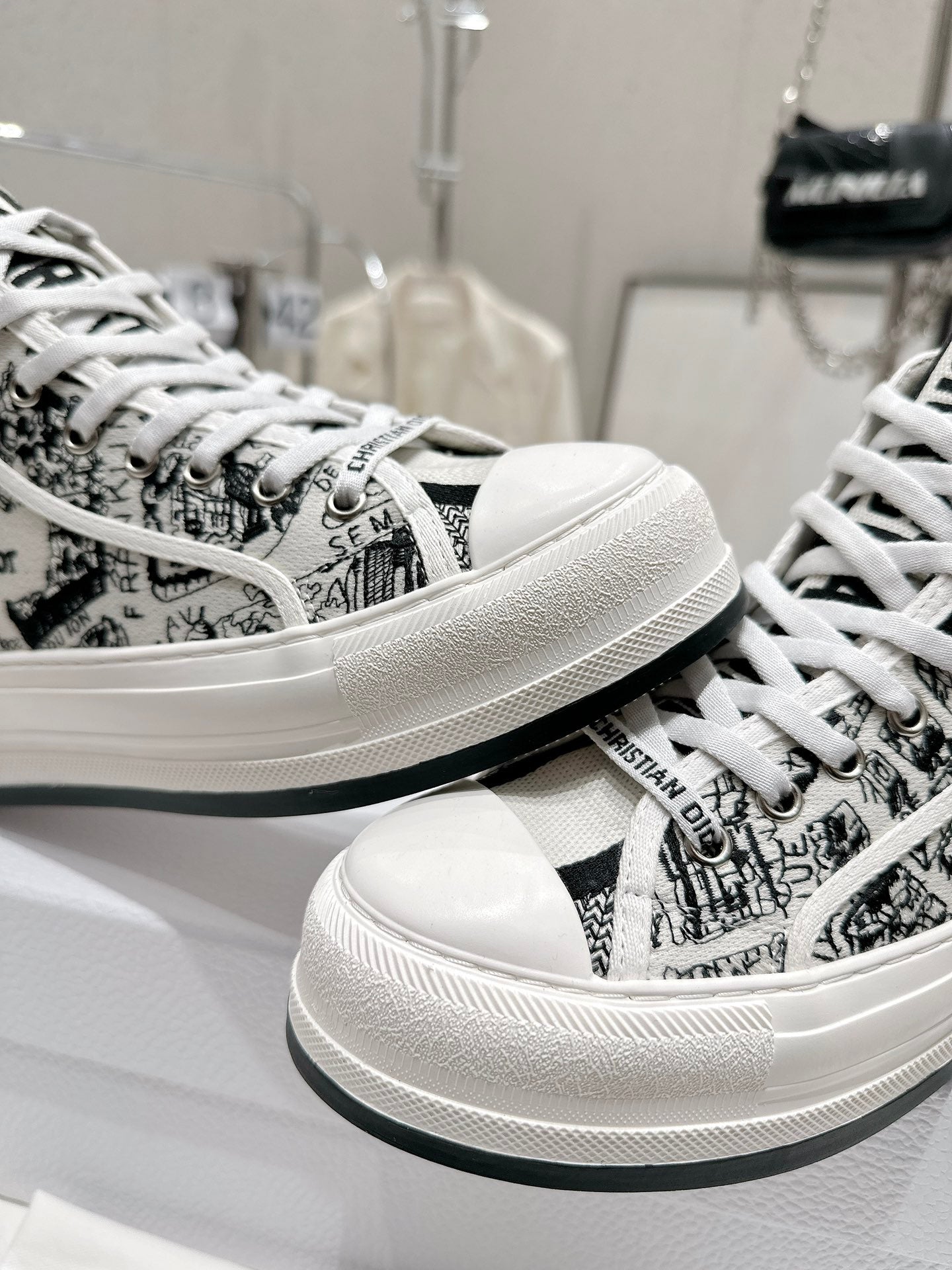 Luxury Shoes - DIR - 404