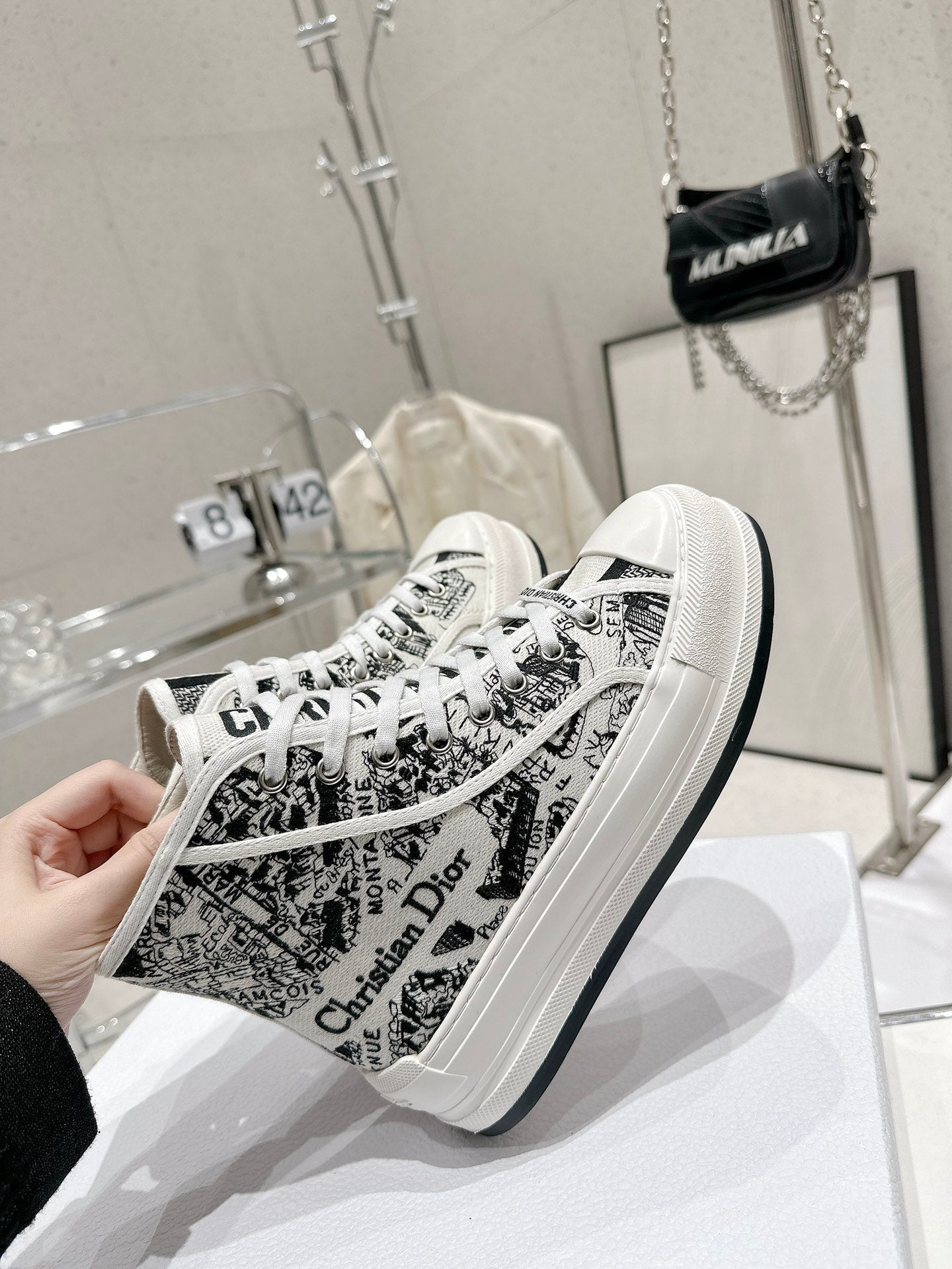 Luxury Shoes - DIR - 404