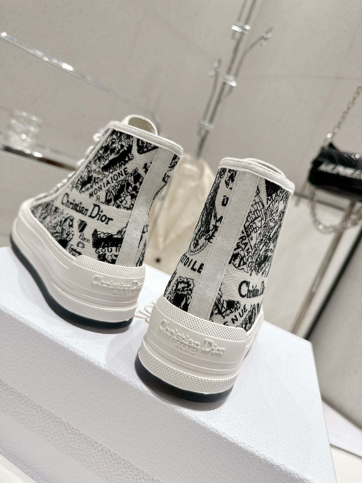 Luxury Shoes - DIR - 404