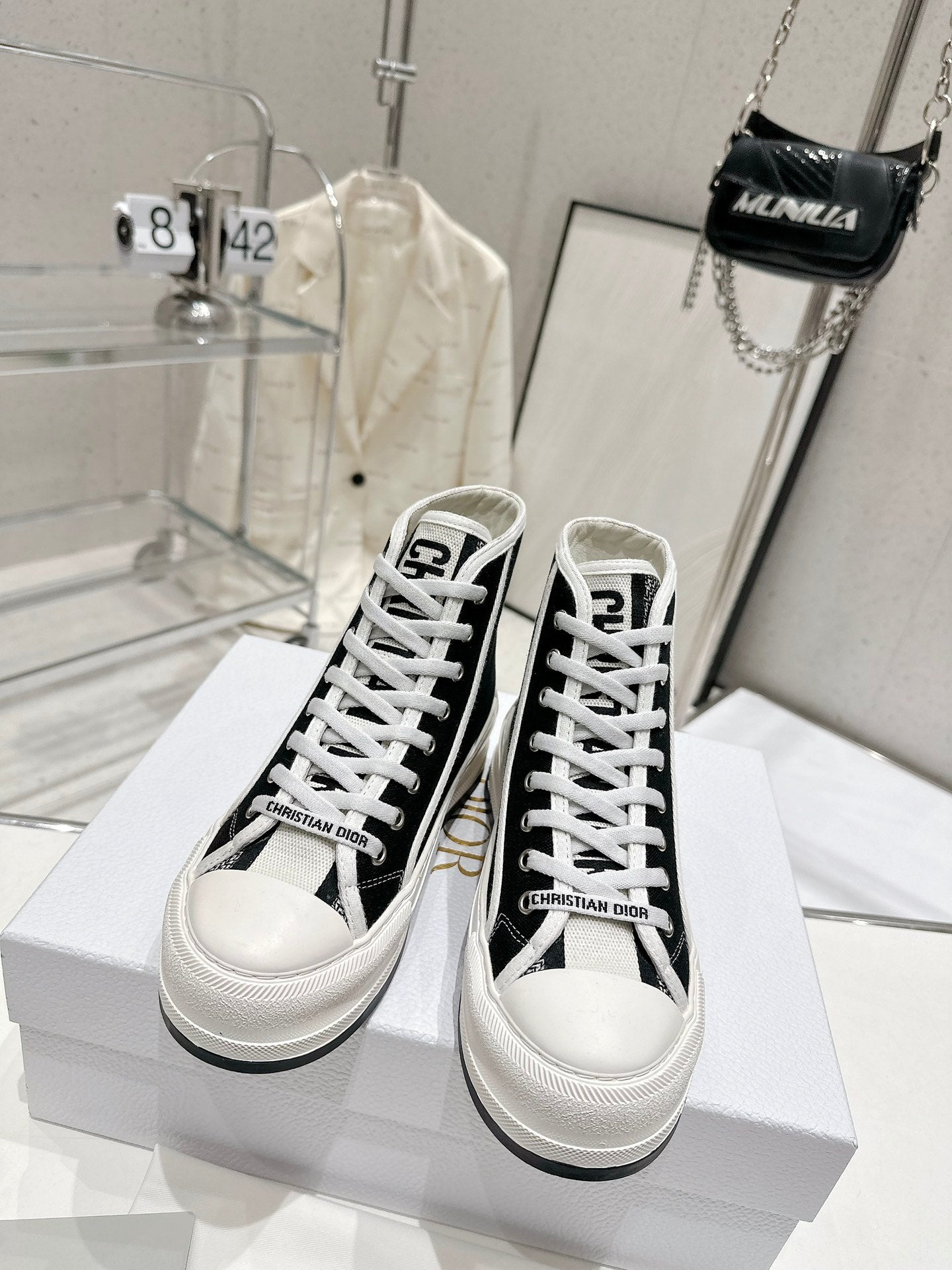 Luxury Shoes - DIR - 404
