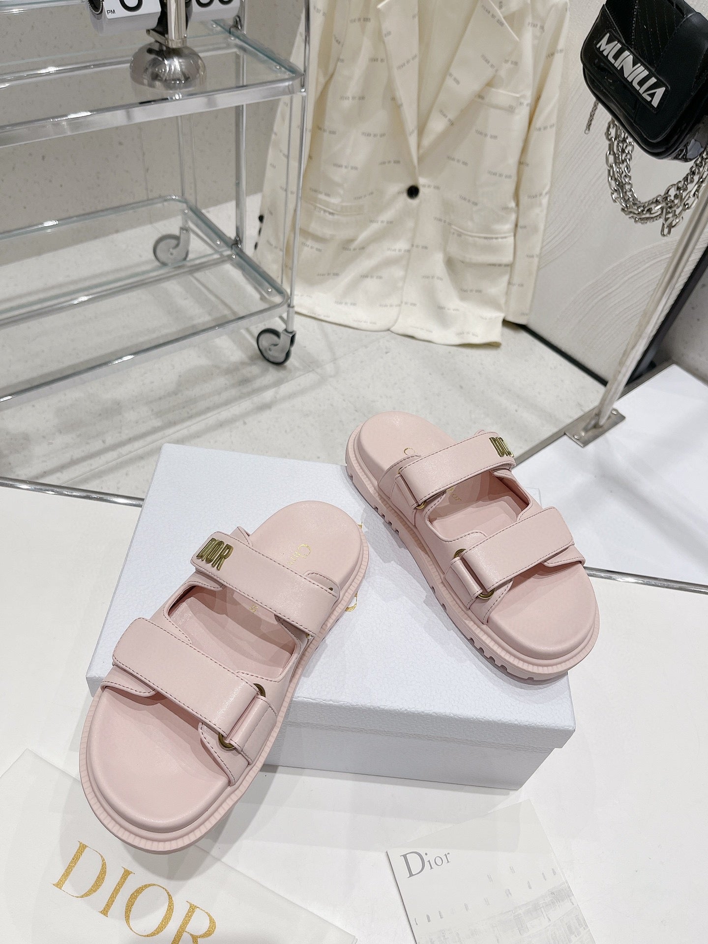 Luxury Shoes - DIR - 477