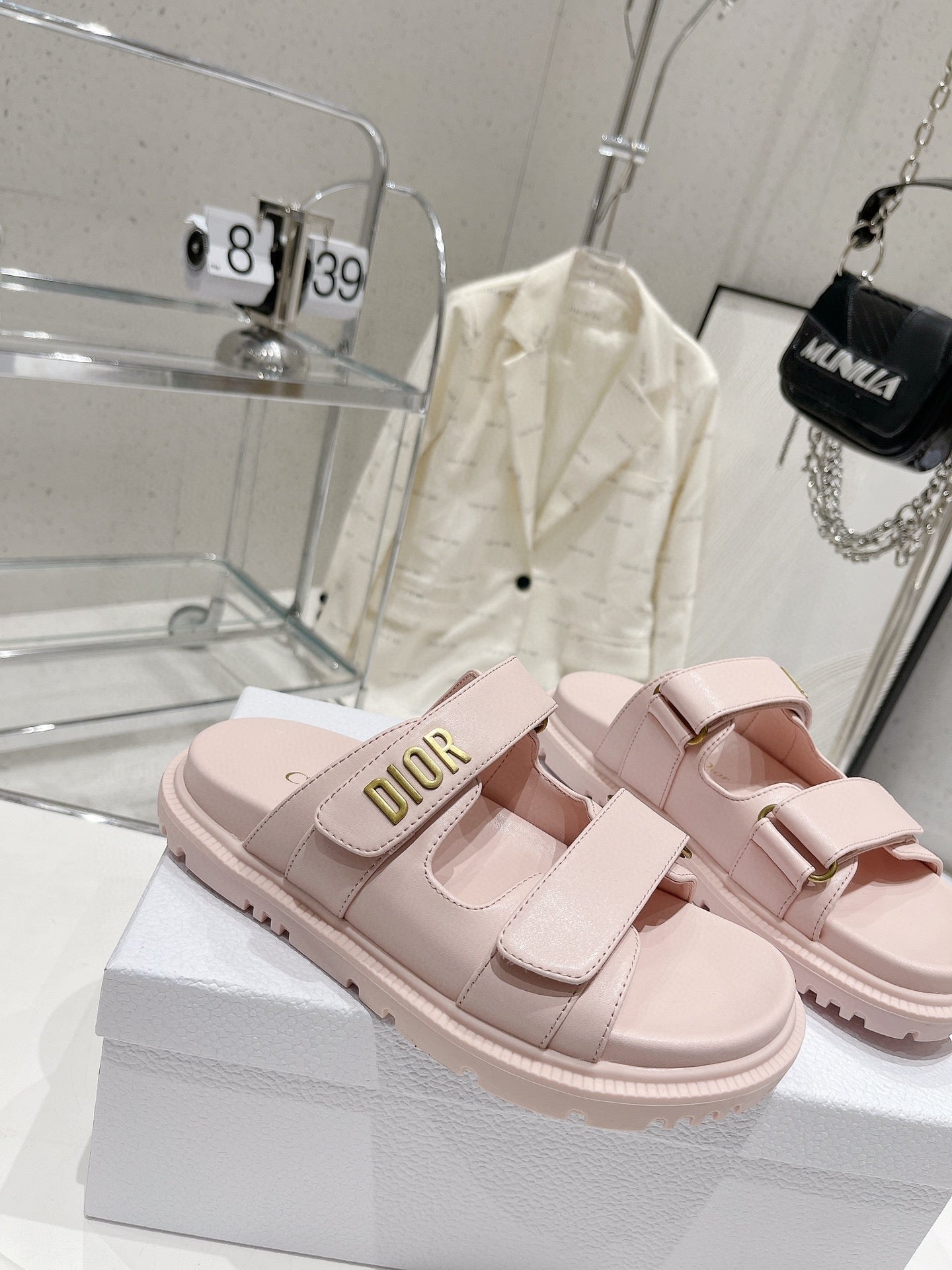 Luxury Shoes - DIR - 477