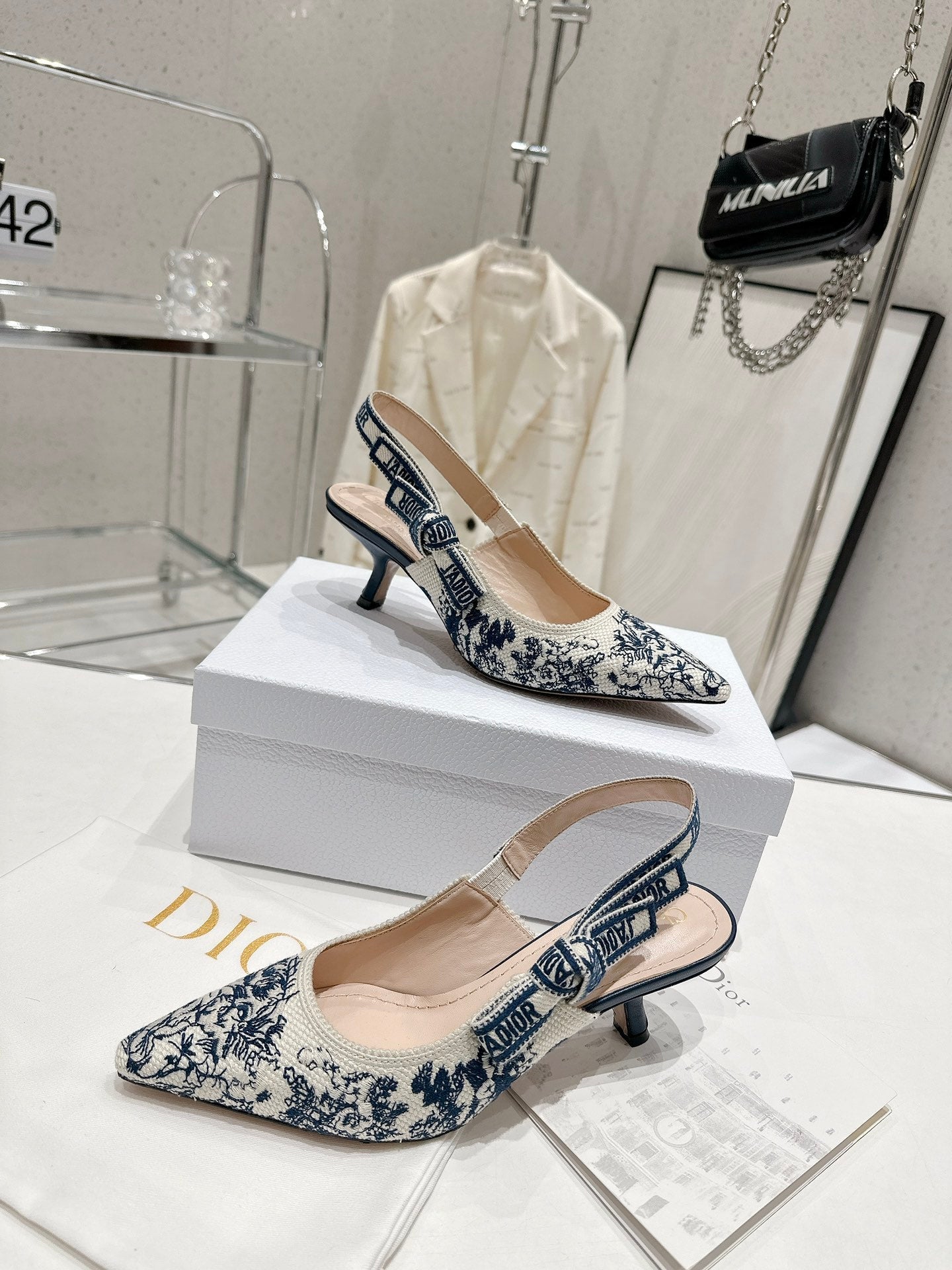 Luxury Shoes - DIR - 437