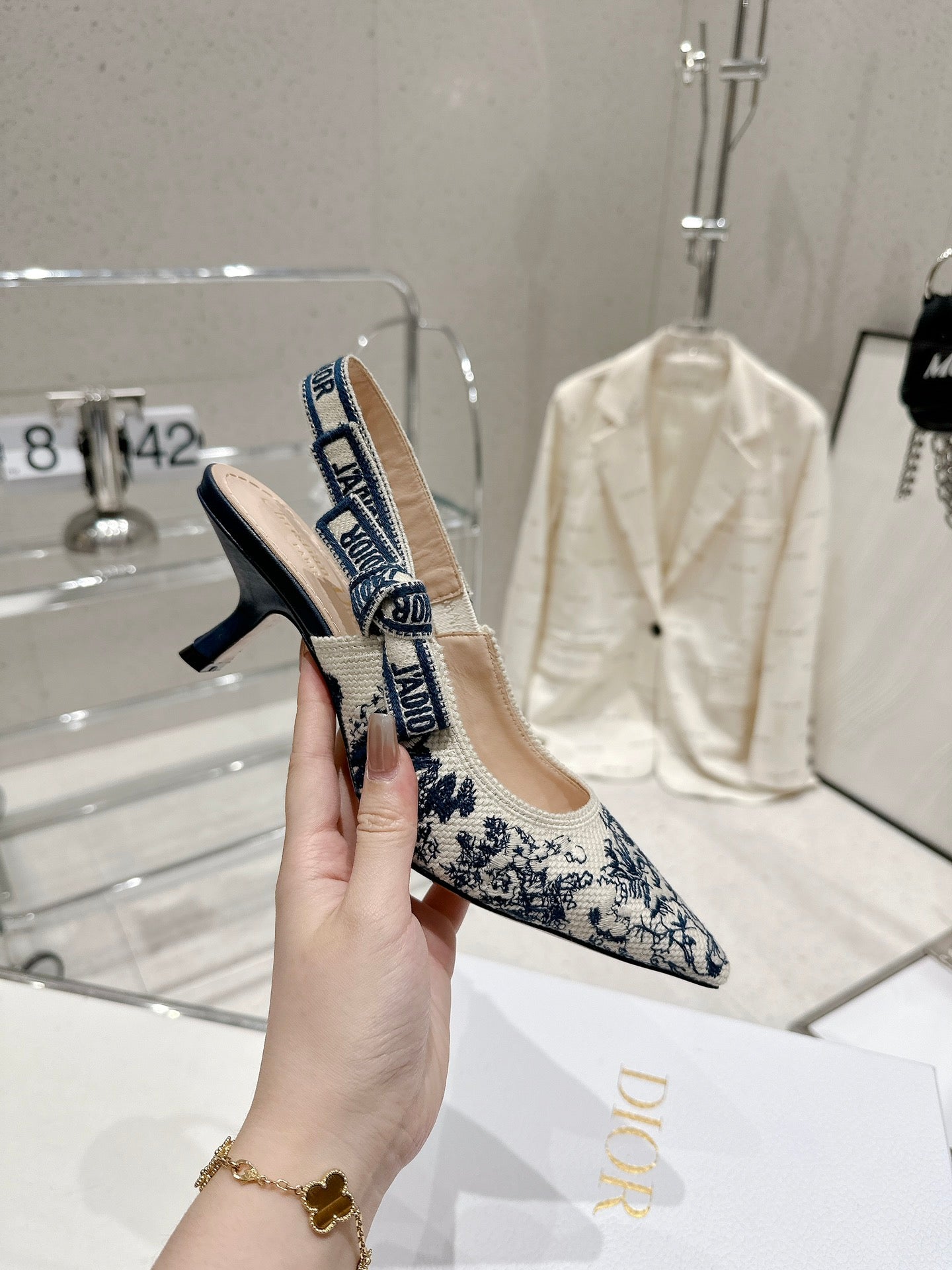 Luxury Shoes - DIR - 437