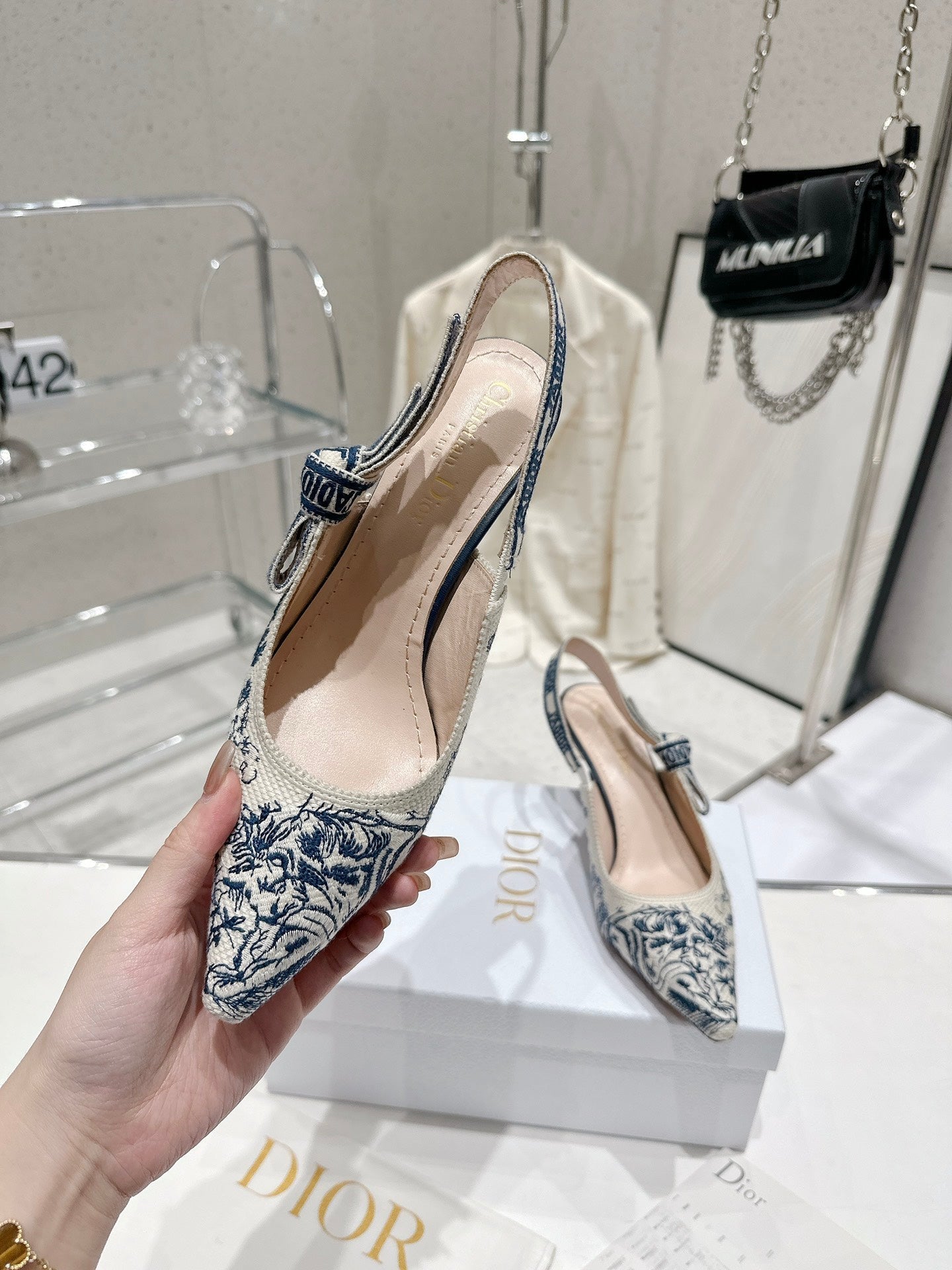 Luxury Shoes - DIR - 437